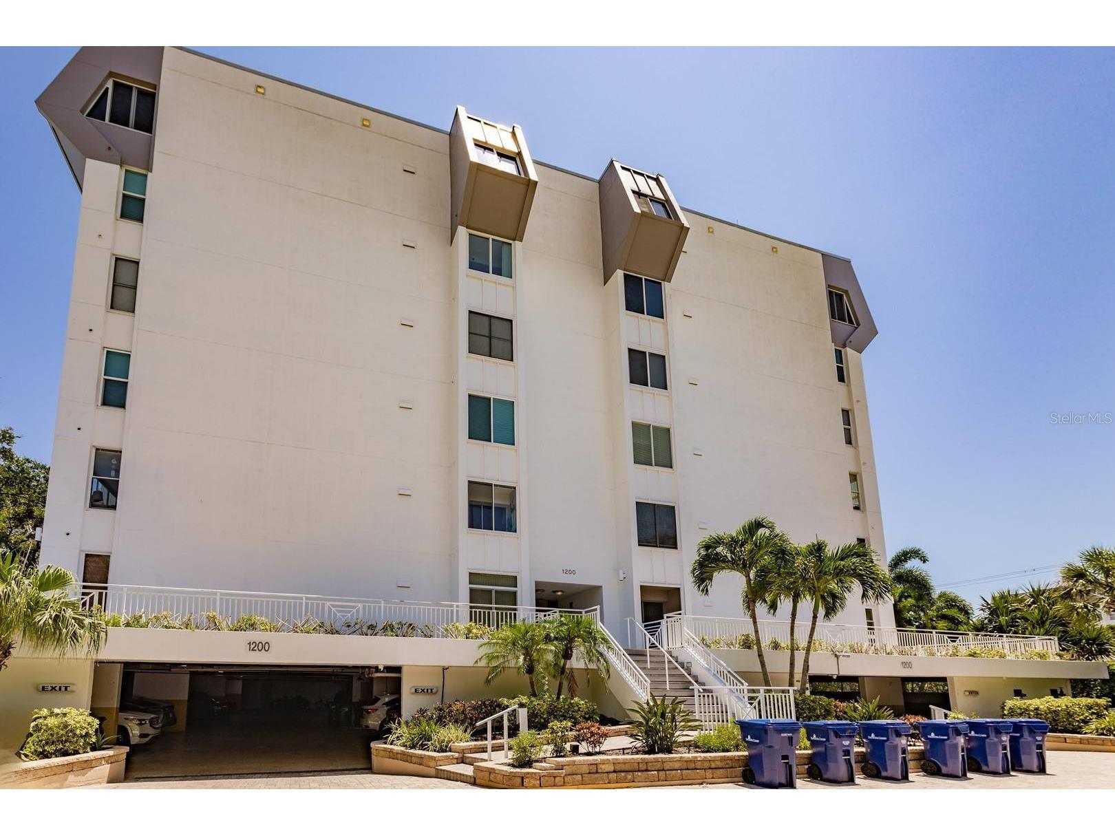 1200 E Peppertree Lane #303 Sarasota FL 34242 TB8470681 image2