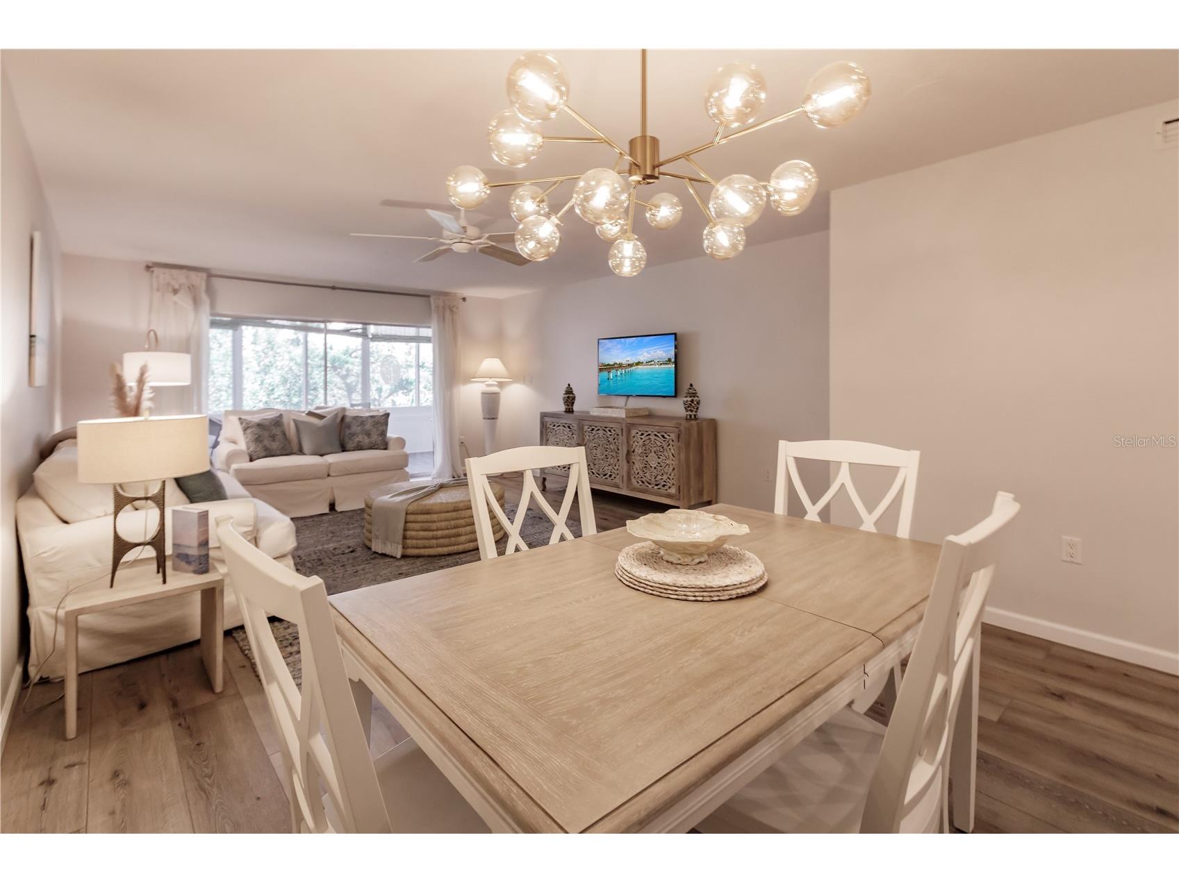 1200 E Peppertree Lane #303 Sarasota FL 34242 TB8470681 image3