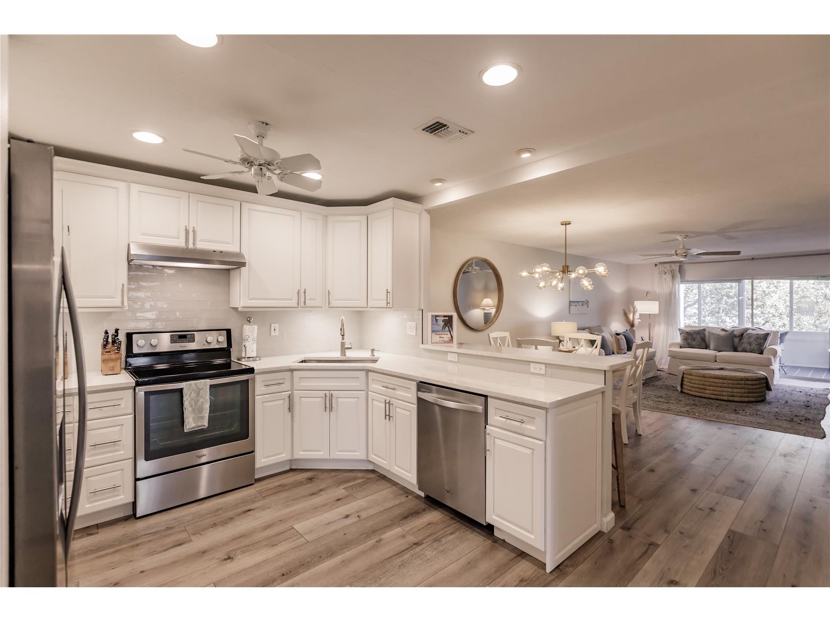 1200 E Peppertree Lane #303 Sarasota FL 34242 TB8470681 image5