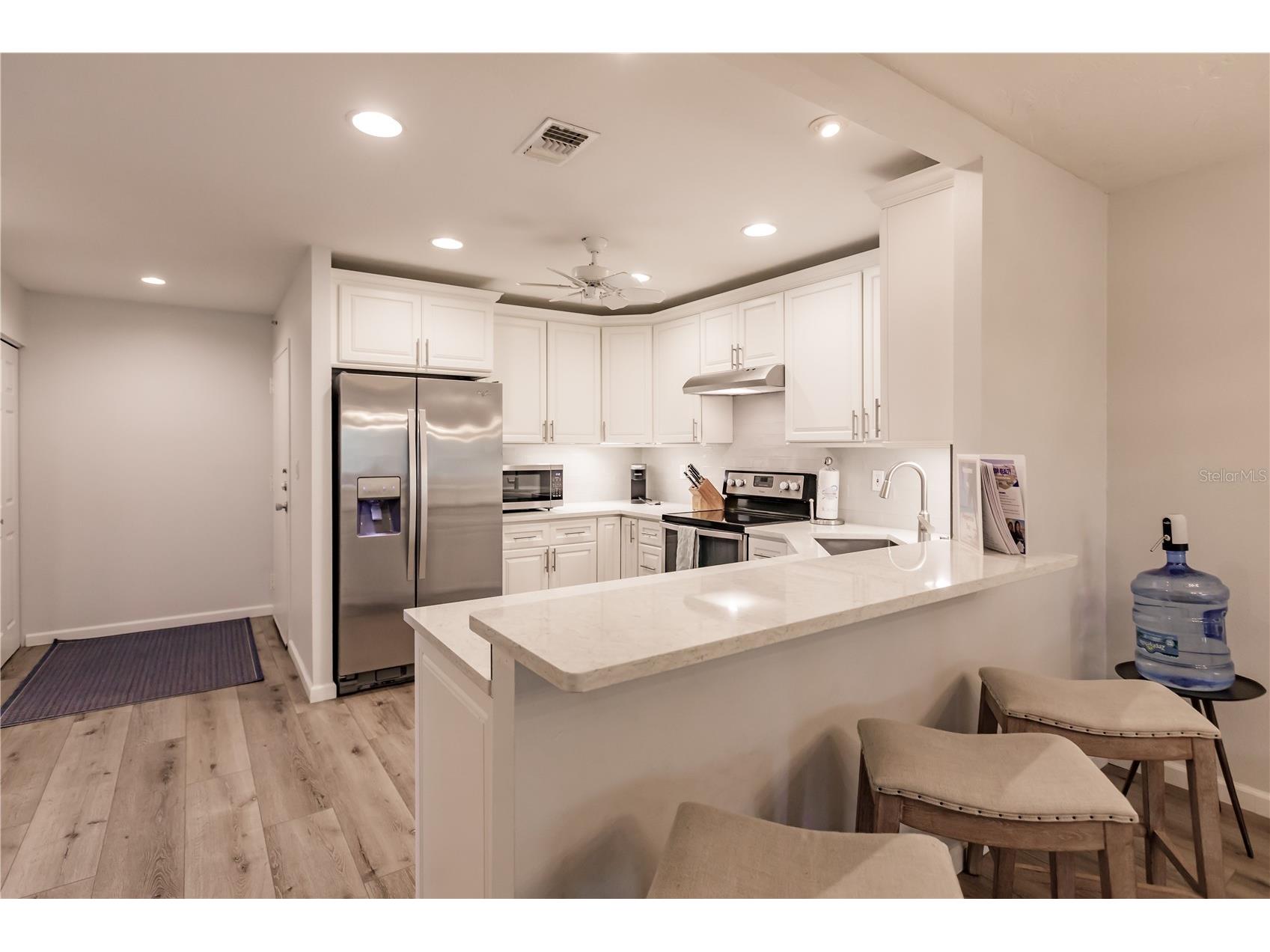 1200 E Peppertree Lane #303 Sarasota FL 34242 TB8470681 image8