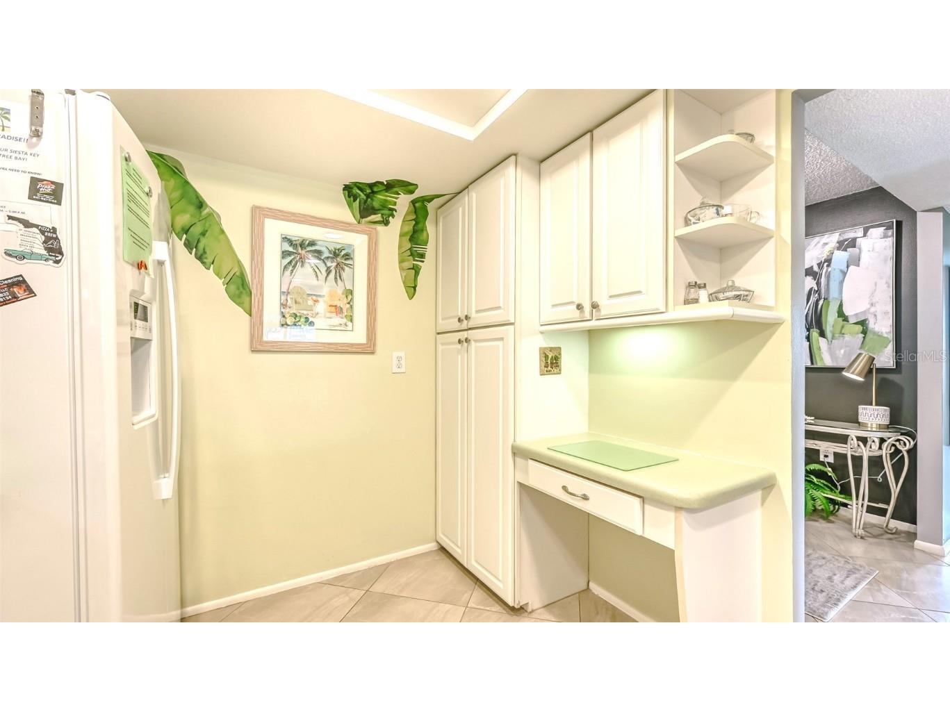 1200 E Peppertree Lane #305 Sarasota FL 34242 A4639567 image15