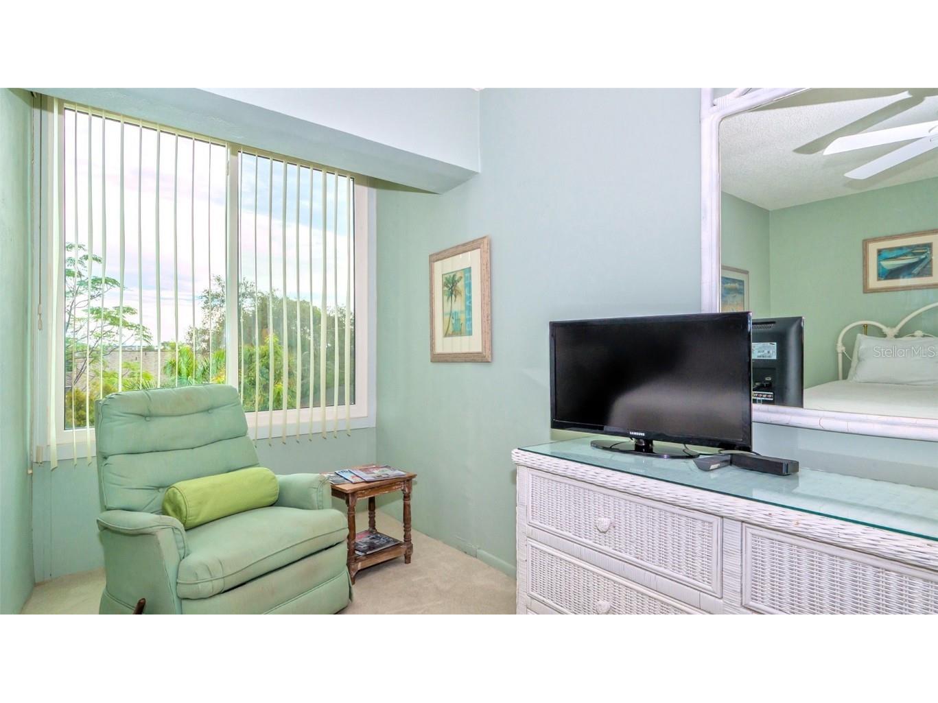 1200 E Peppertree Lane #305 Sarasota FL 34242 A4639567 image26