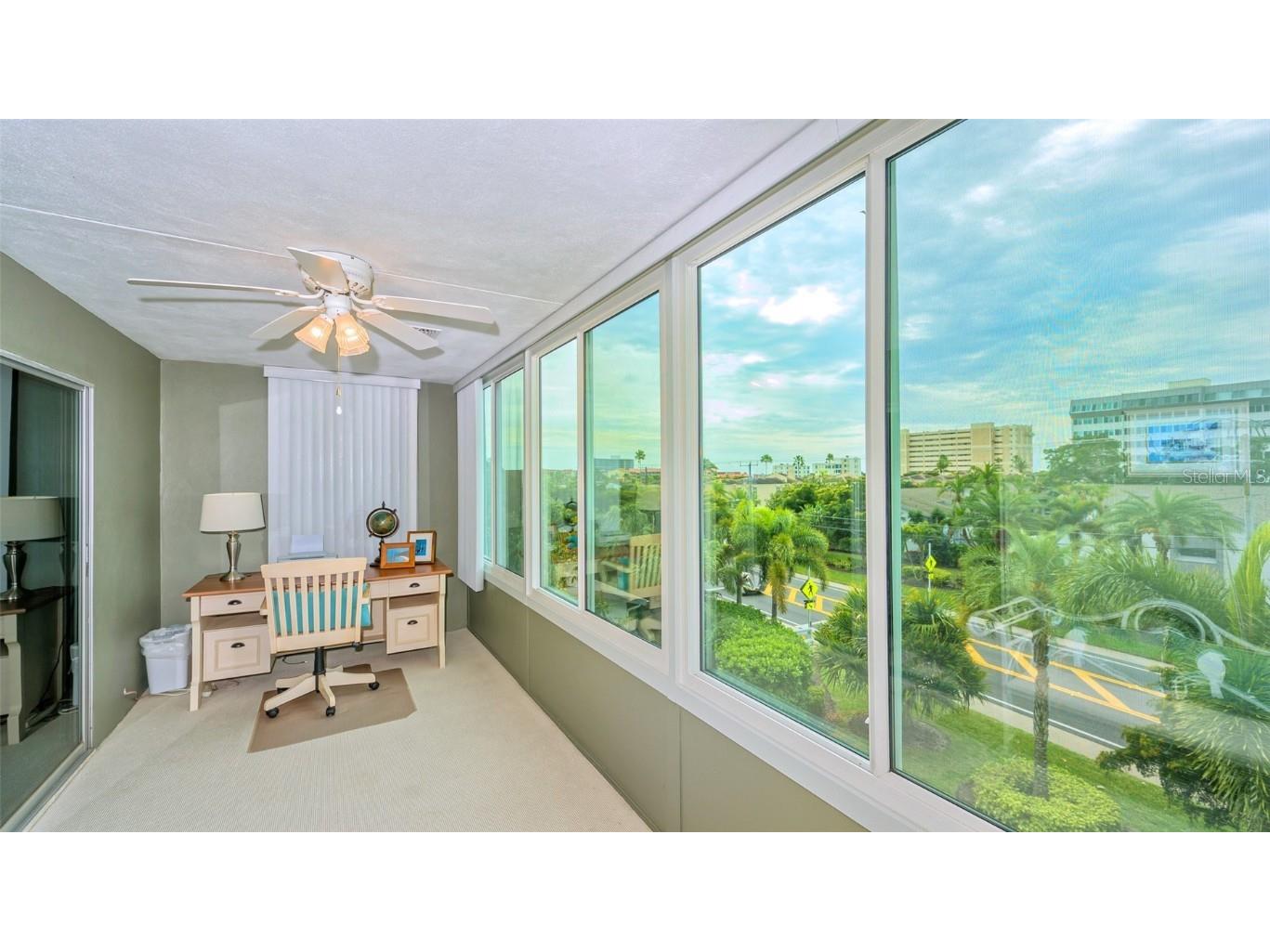 1200 E Peppertree Lane #305 Sarasota FL 34242 A4639567 image8