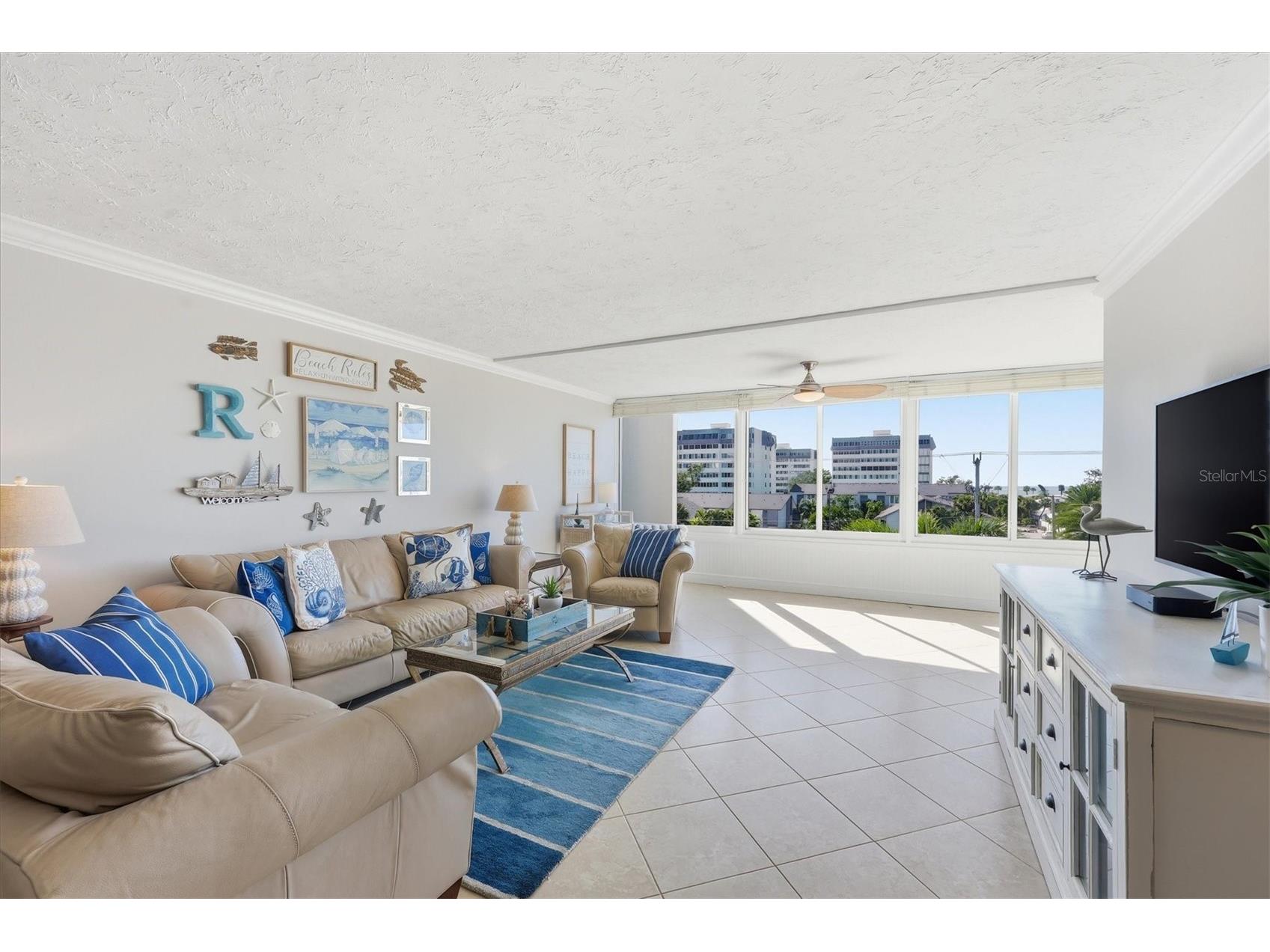 1200 E Peppertree Lane #307 Sarasota FL 34242 A4683608 image1