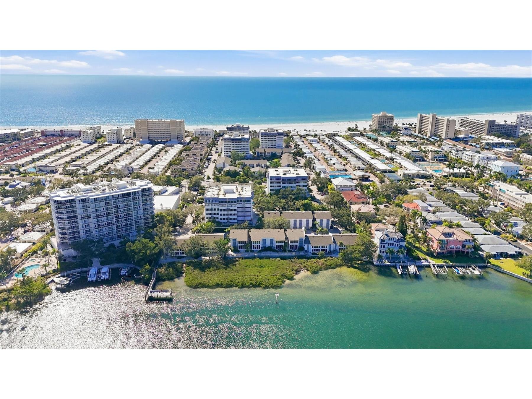 1200 E Peppertree Lane #307 Sarasota FL 34242 A4683608 image2
