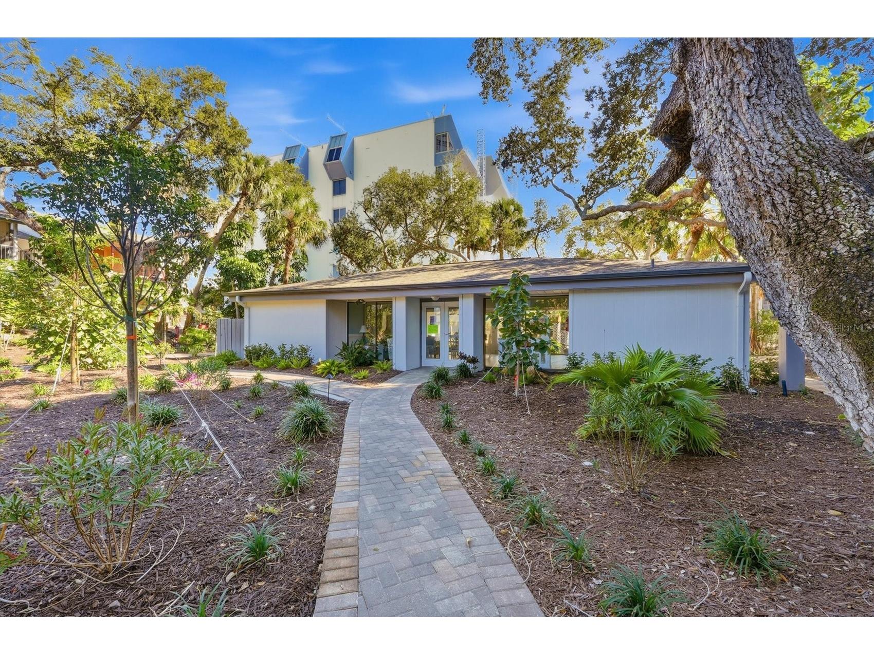 1200 E Peppertree Lane #307 Sarasota FL 34242 A4683608 image35