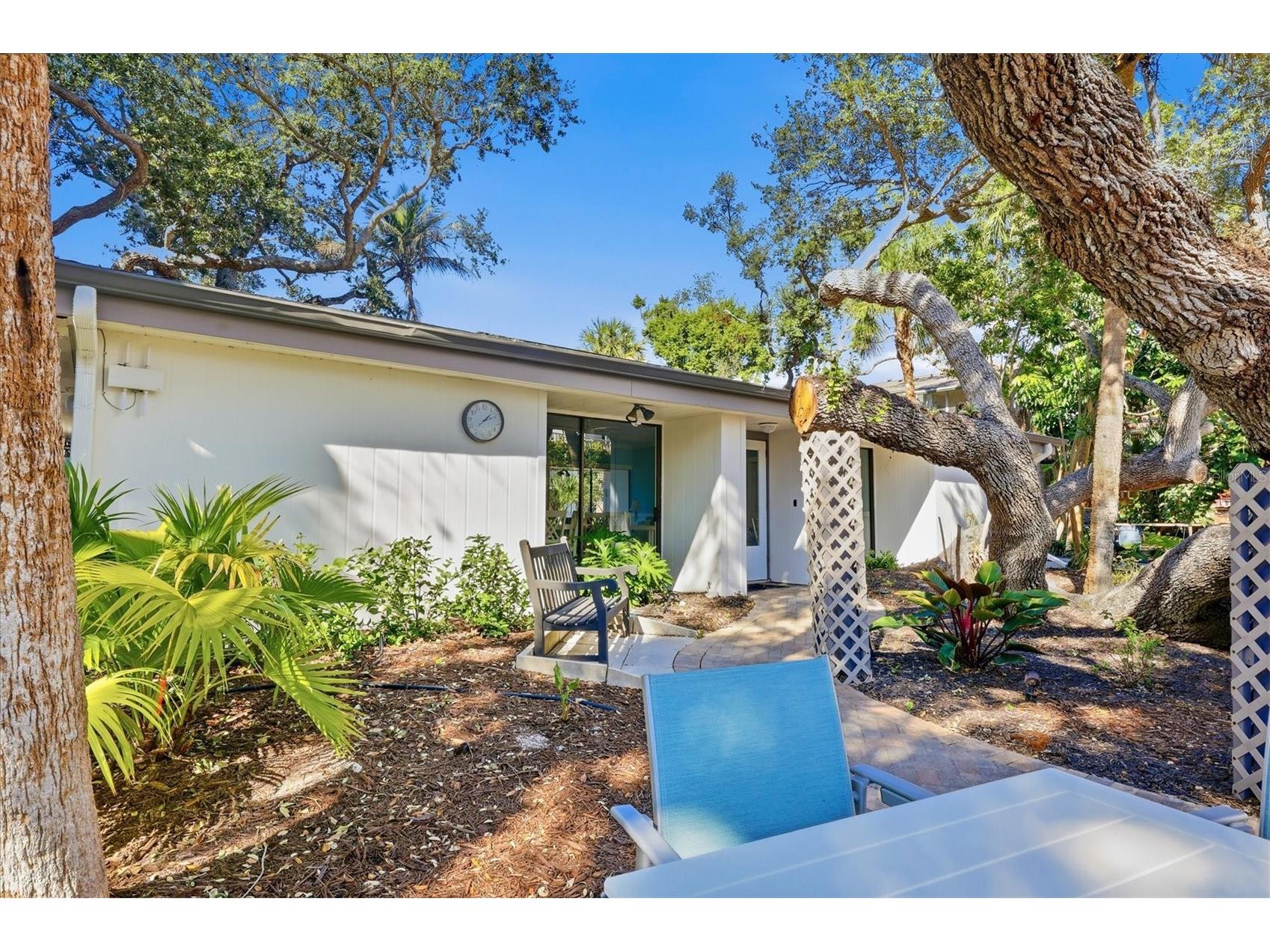 1200 E Peppertree Lane #307 Sarasota FL 34242 A4683608 image36