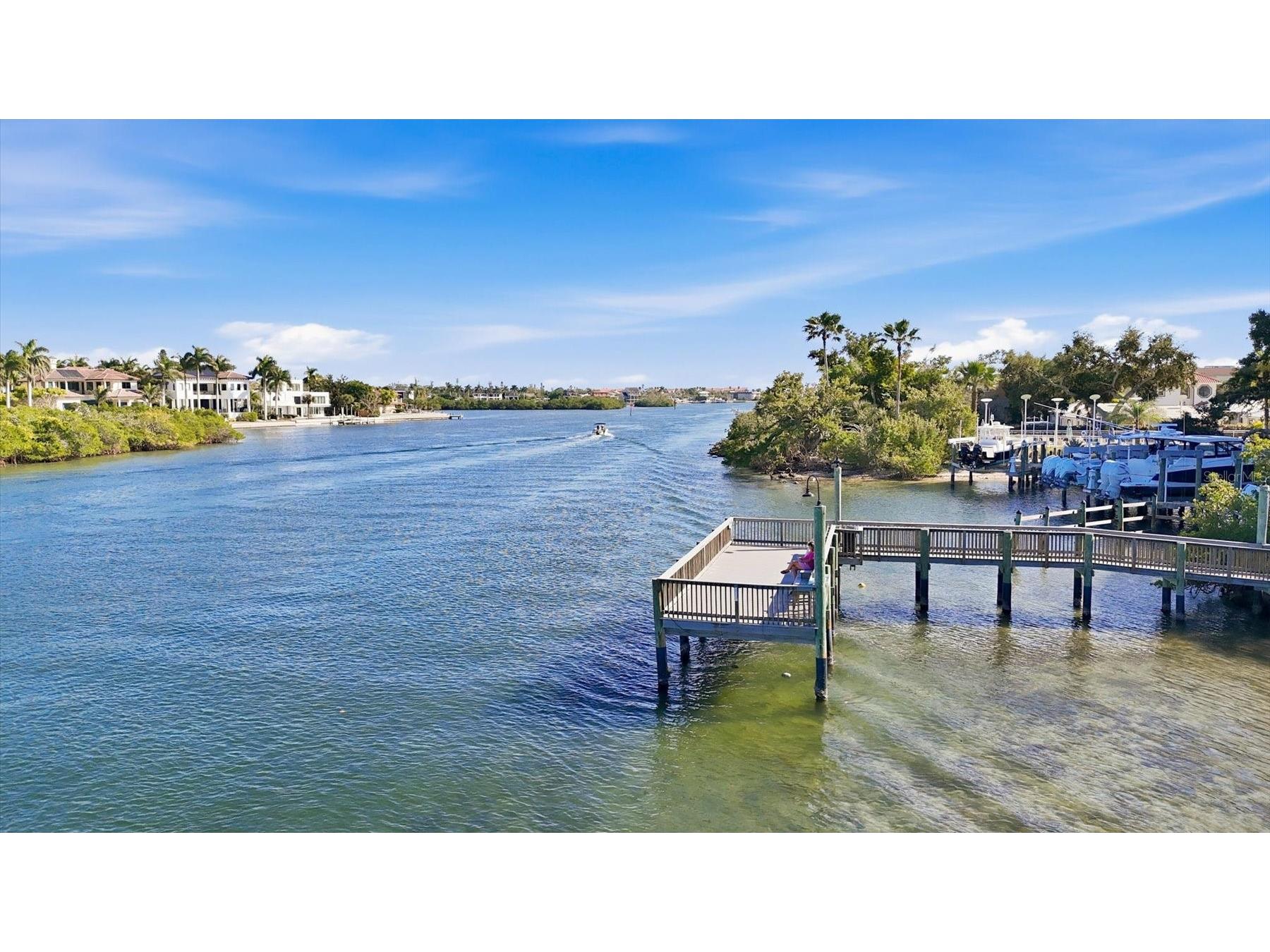 1200 E Peppertree Lane #307 Sarasota FL 34242 A4683608 image51