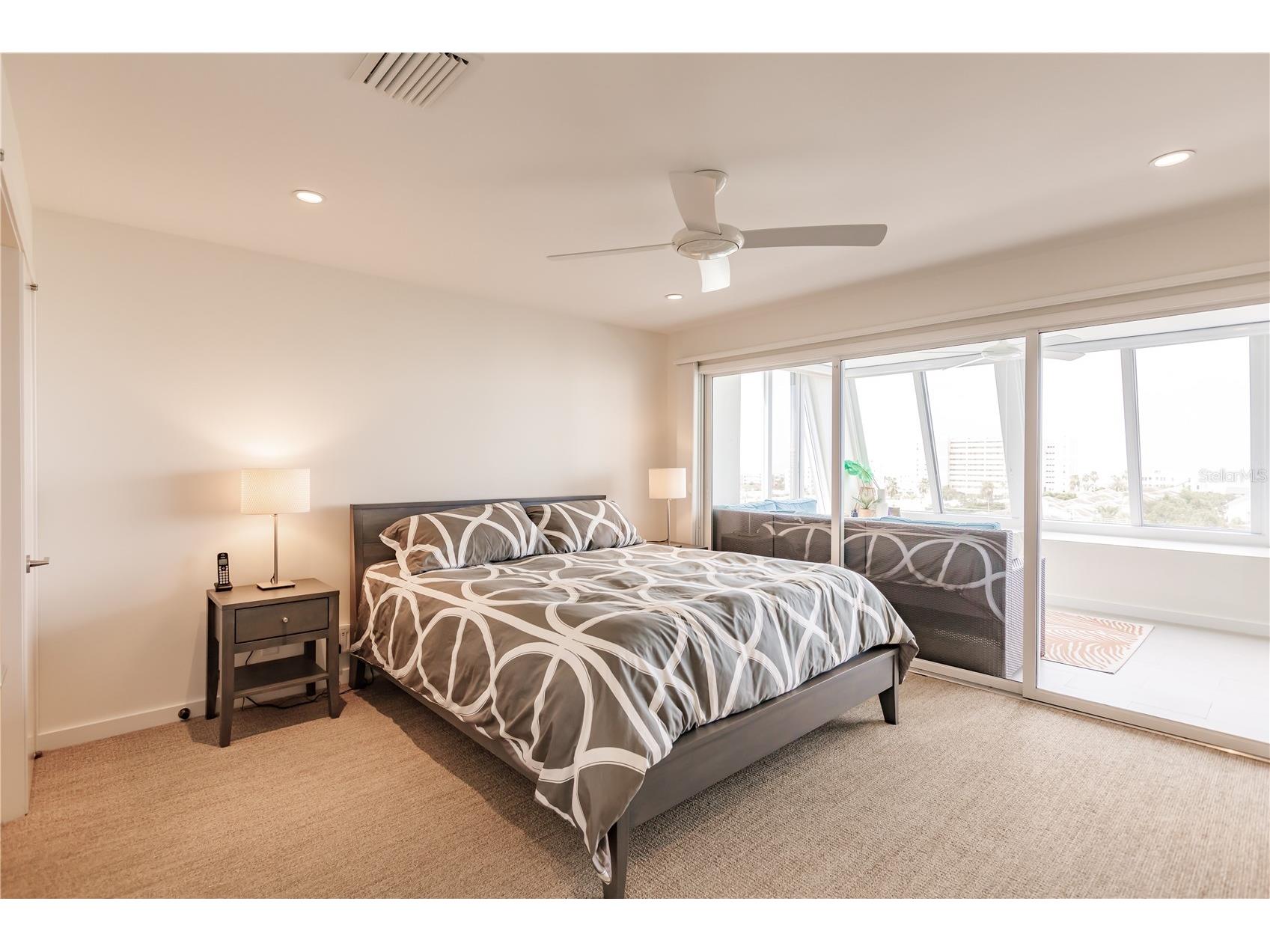 1200 E Peppertree Lane #402 Sarasota FL 34242 TB8470480 image15