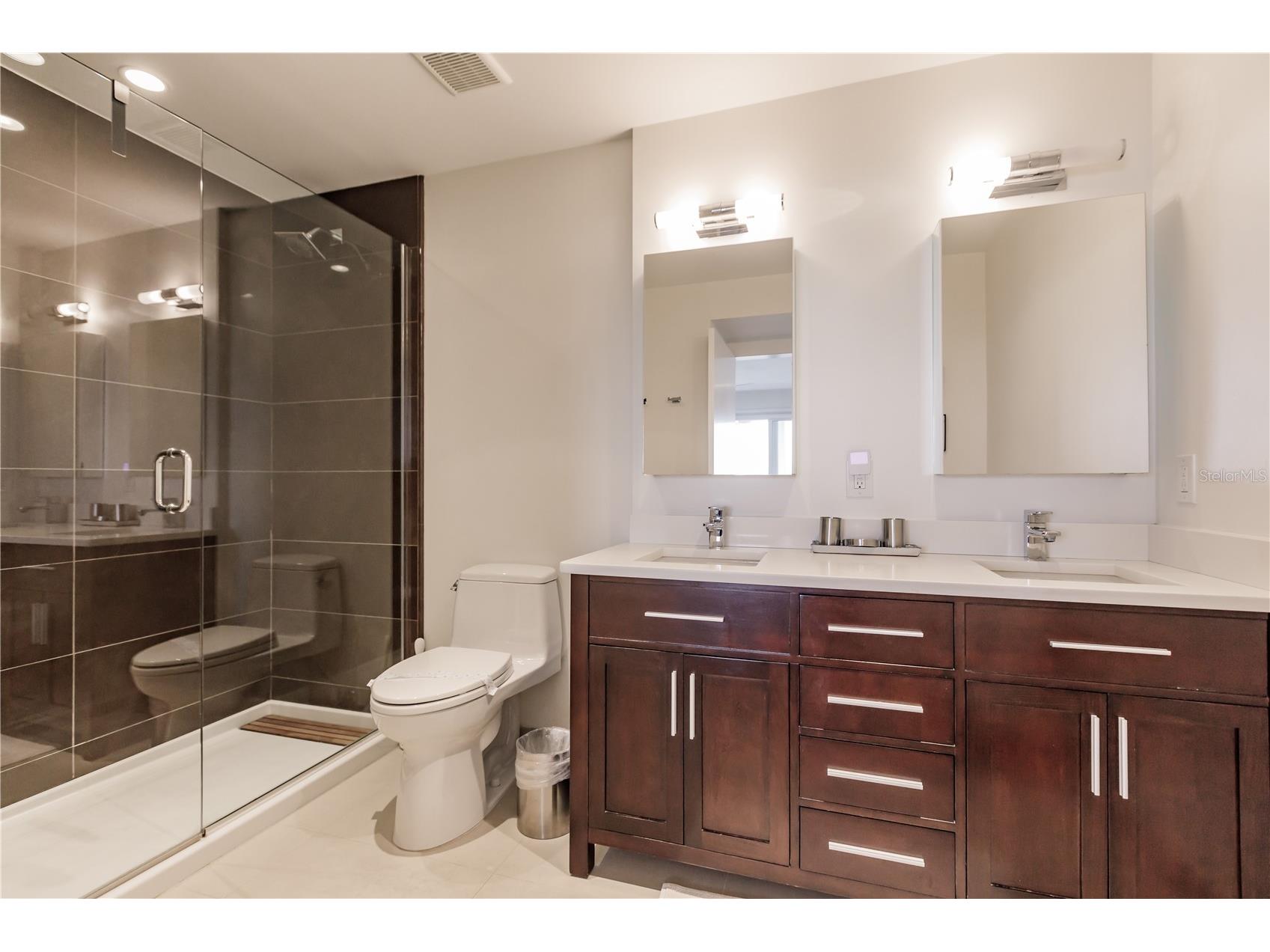 1200 E Peppertree Lane #402 Sarasota FL 34242 TB8470480 image18