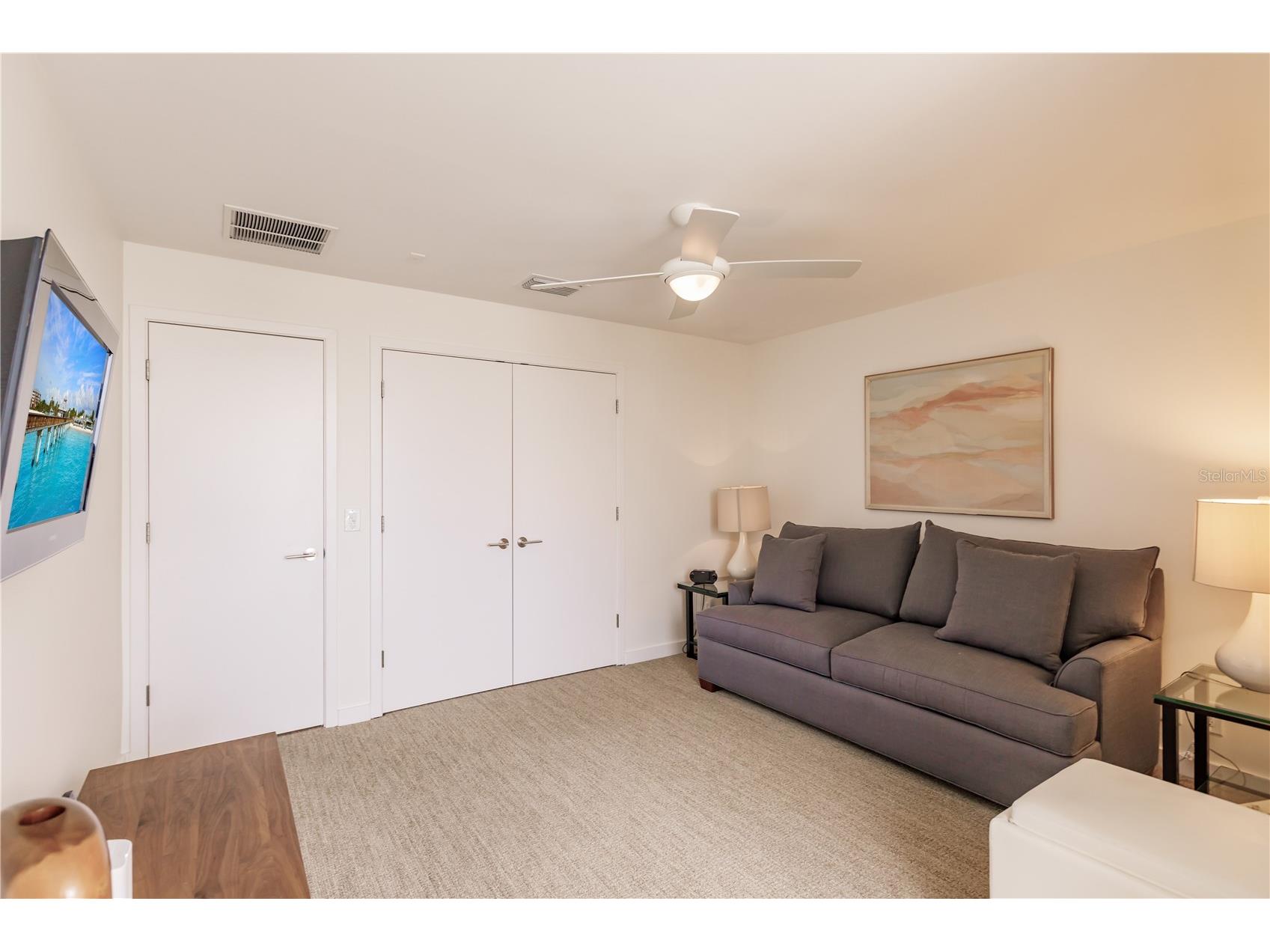 1200 E Peppertree Lane #402 Sarasota FL 34242 TB8470480 image21