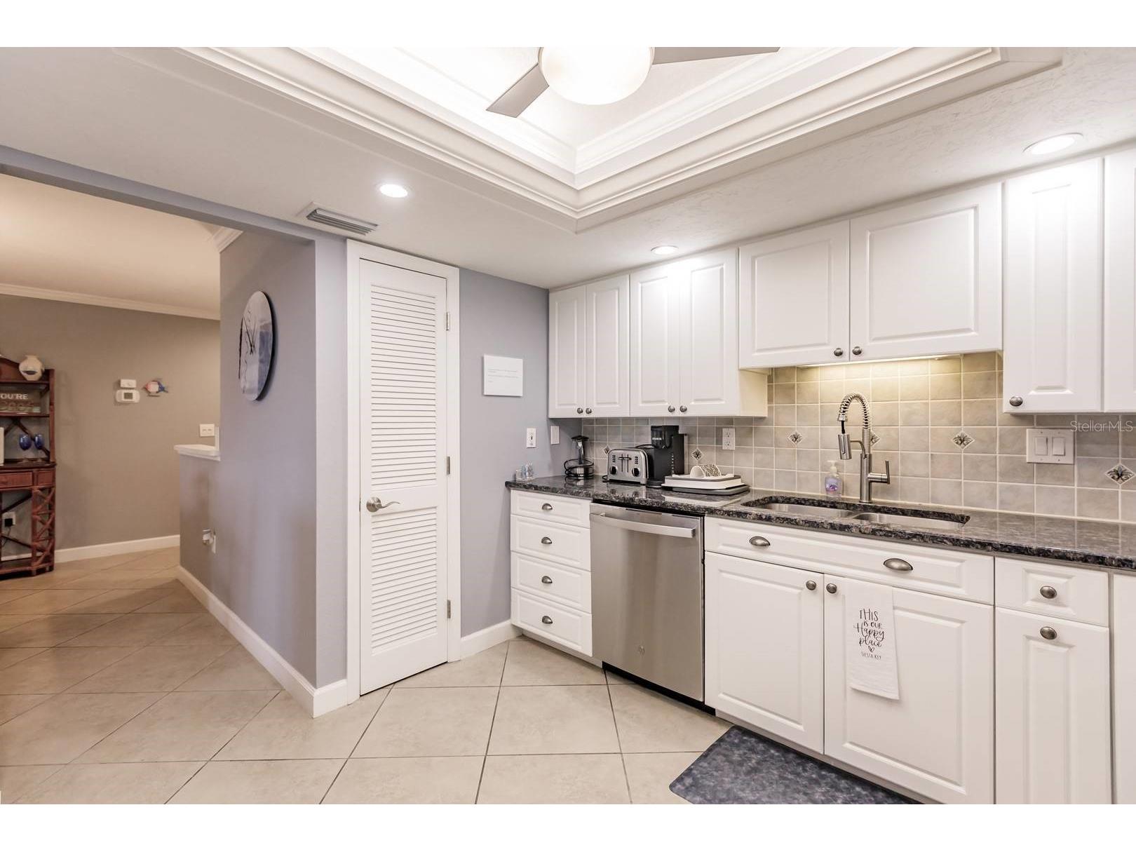 1200 E Peppertree Lane #406 Sarasota FL 34242 TB8470490 image17