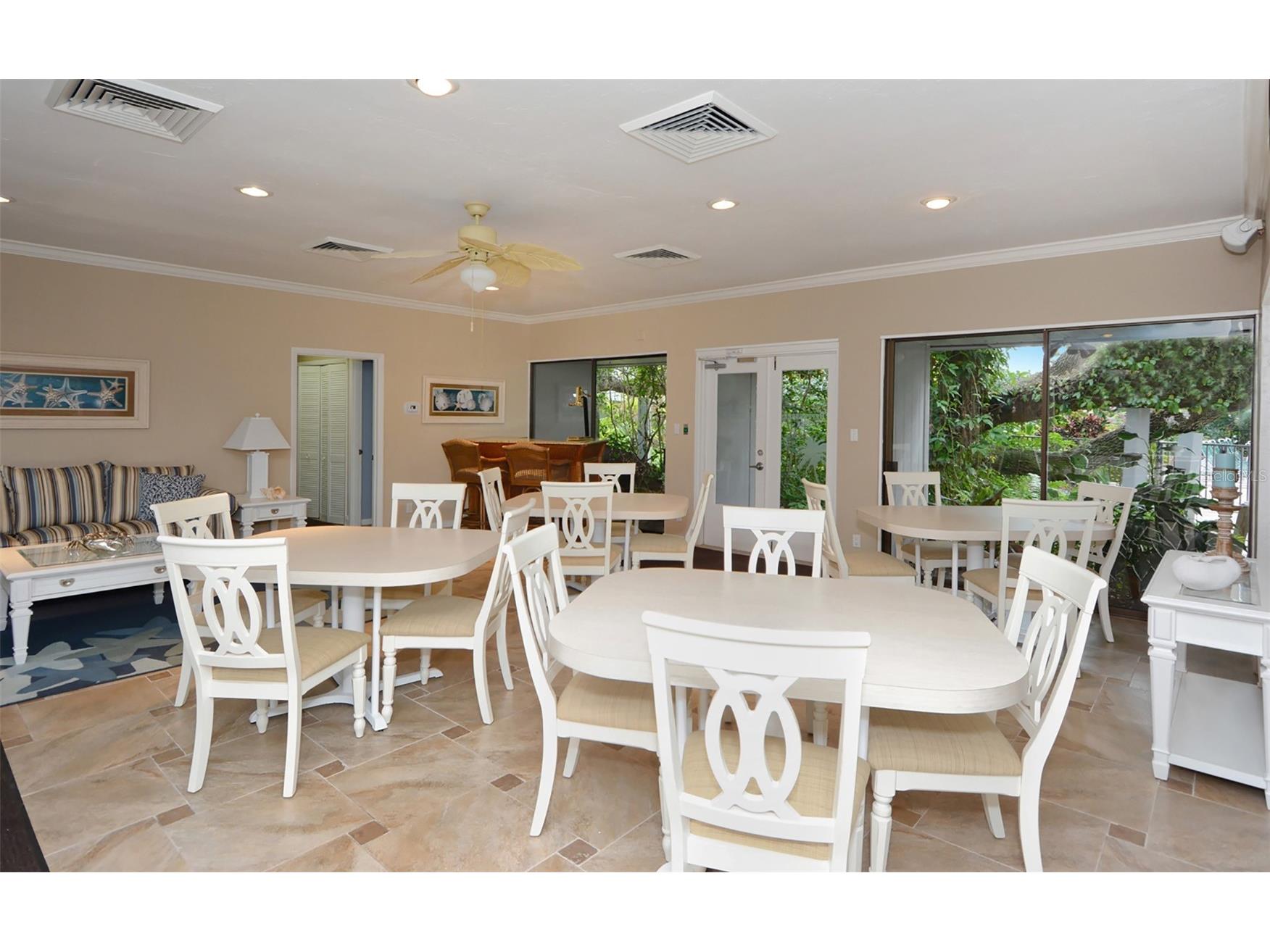 1200 East Peppertree Lane #302 Sarasota FL 34242 A4685295 image28