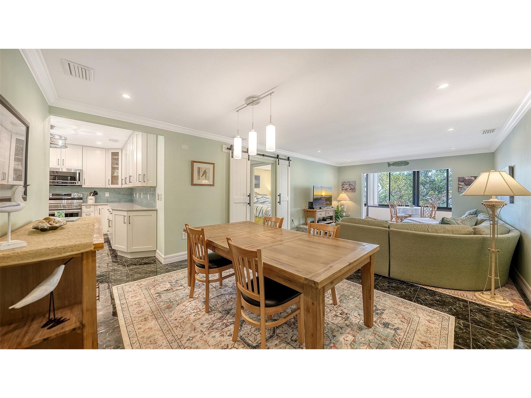 1200 East Peppertree Lane #302 Sarasota FL 34242 A4685295 image6