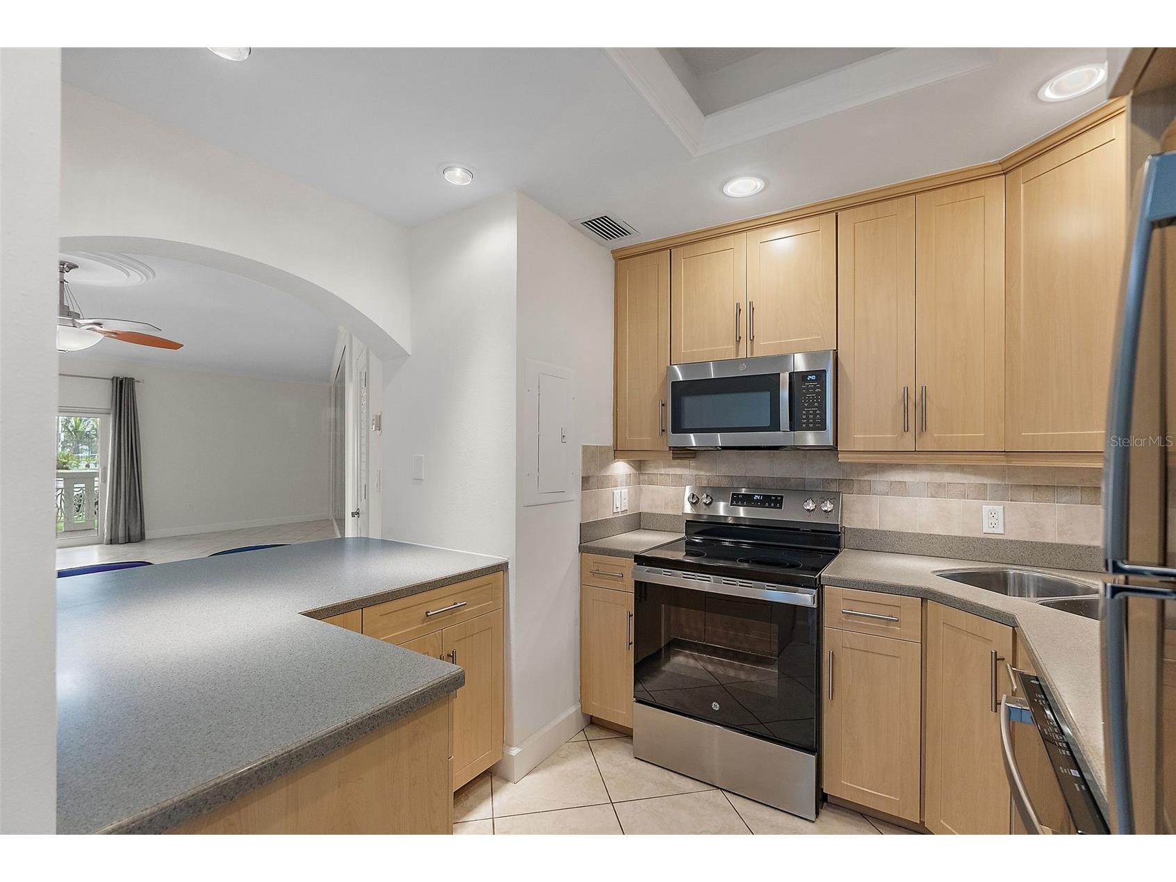 1200 N Shore Drive NE #102 Saint Petersburg FL 33701 TB8352095 image5