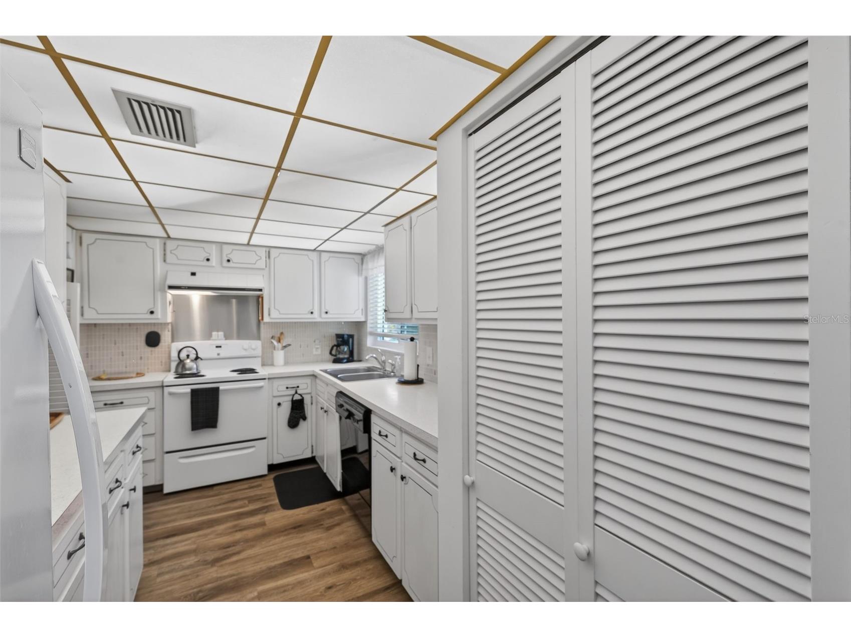 1200 N Shore Drive NE #201 FURNISHED Saint Petersburg FL 33701 TB8463278 image32