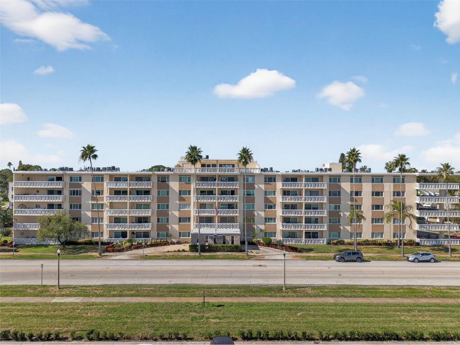 1200 N Shore Drive NE #201 FURNISHED Saint Petersburg FL 33701 TB8463278 image40