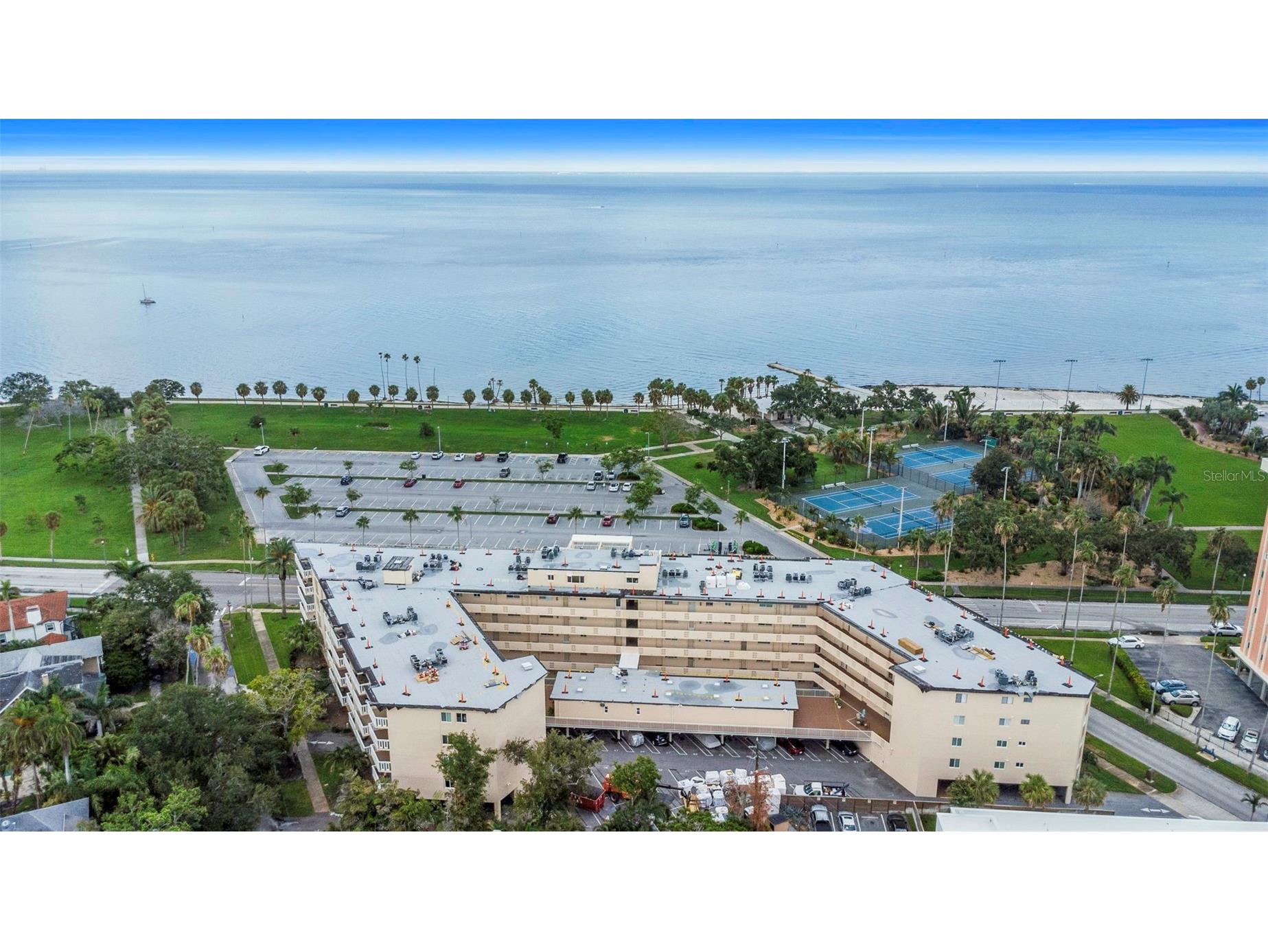 1200 N Shore Drive NE #205 Saint Petersburg FL 33701 TB8399597 image1