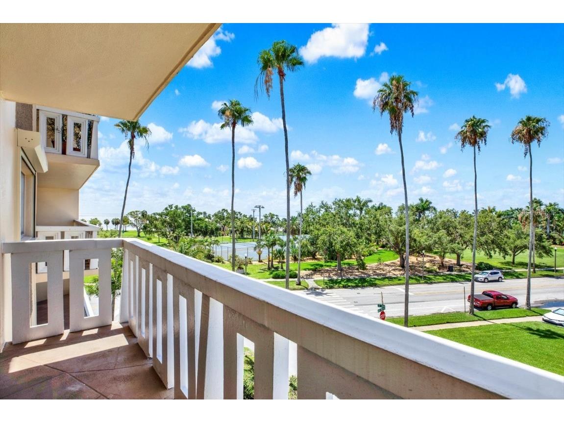 1200 N Shore Drive NE #404 Saint Petersburg FL 33701 TB8395328 image11