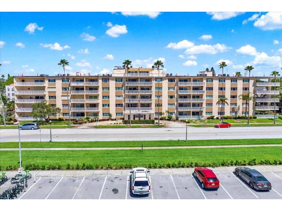 1200 N Shore Drive NE #404 Saint Petersburg FL 33701 TB8395328 image32