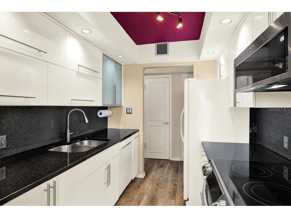 1200 N Shore Drive NE #404 Saint Petersburg FL 33701 TB8395328 image8