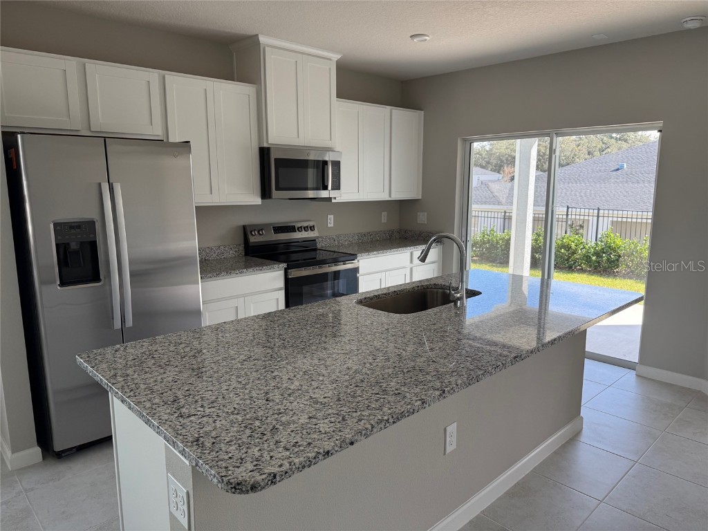 1200 Port Blue Way Lady Lake FL 32159 OM715490 image3
