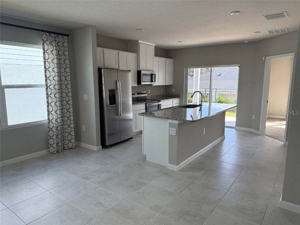 1200 Port Blue Way Lady Lake FL 32159 OM715490 image4