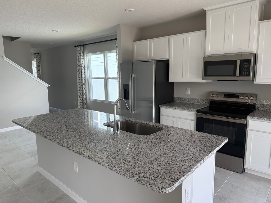 1200 Port Blue Way Lady Lake FL 32159 OM715490 image6