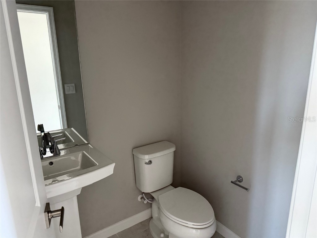1200 Port Blue Way Lady Lake FL 32159 OM715490 image8