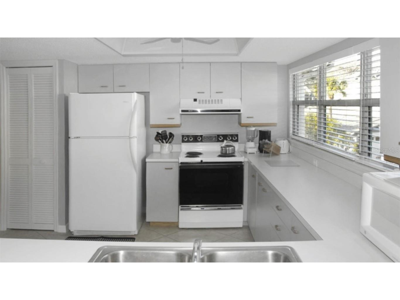 1200 Siesta Bayside Drive #1200-G Sarasota FL 34242 A4588718 image5