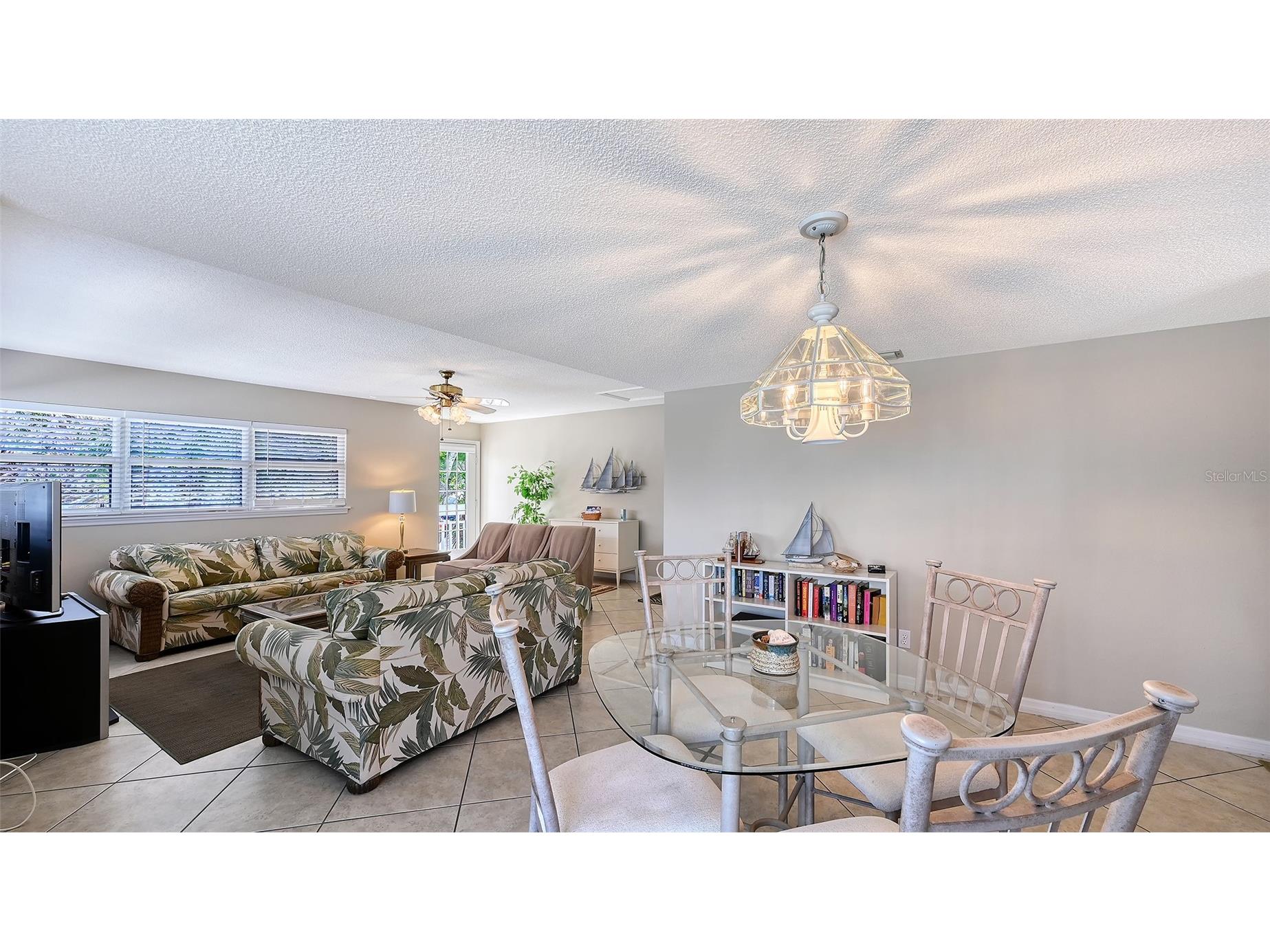 1200 Siesta Bayside Drive #1200G Sarasota FL 34242 A4685175 image17