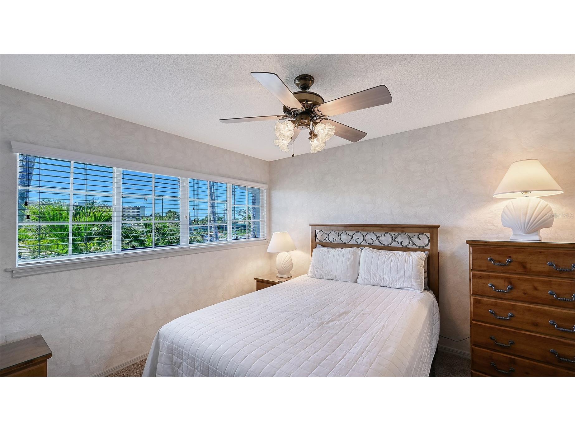 1200 Siesta Bayside Drive #1200G Sarasota FL 34242 A4685175 image20