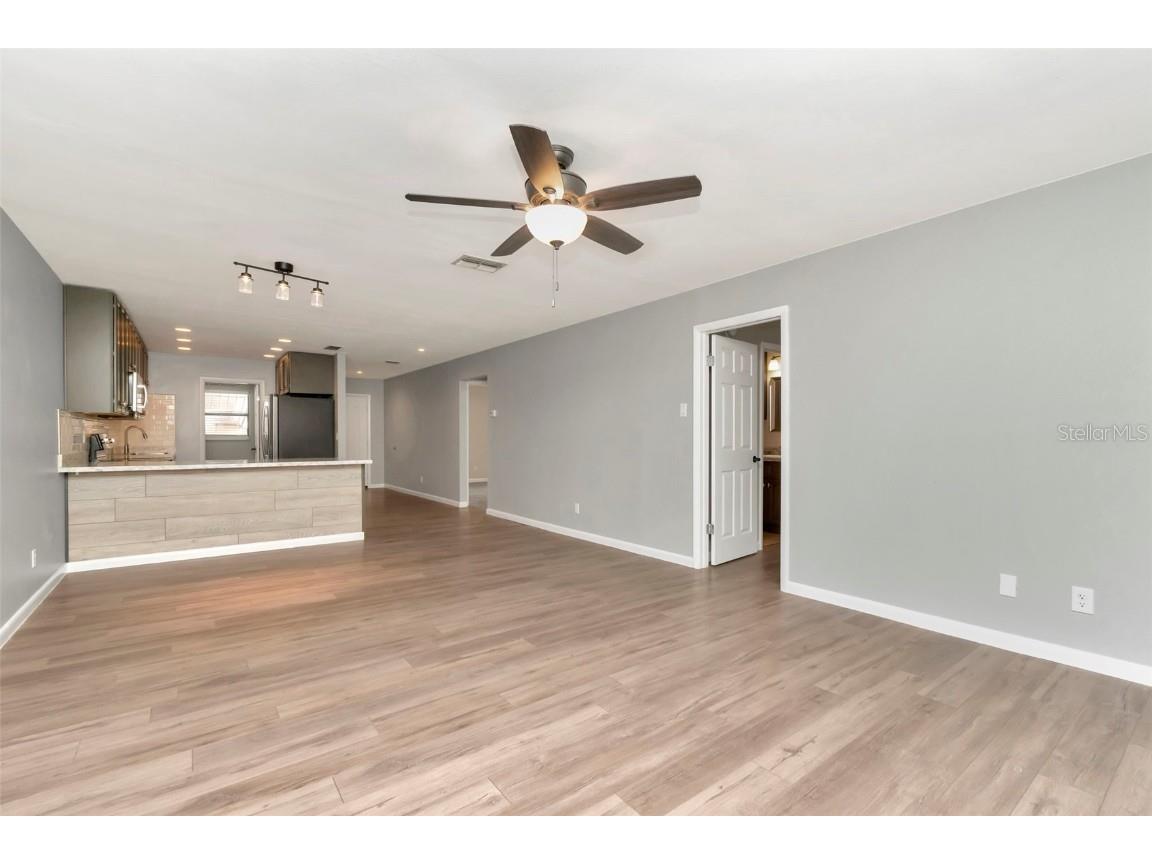 1200 Tarpon Woods Boulevard #M8 Palm Harbor FL 34685 TB8427625 image15