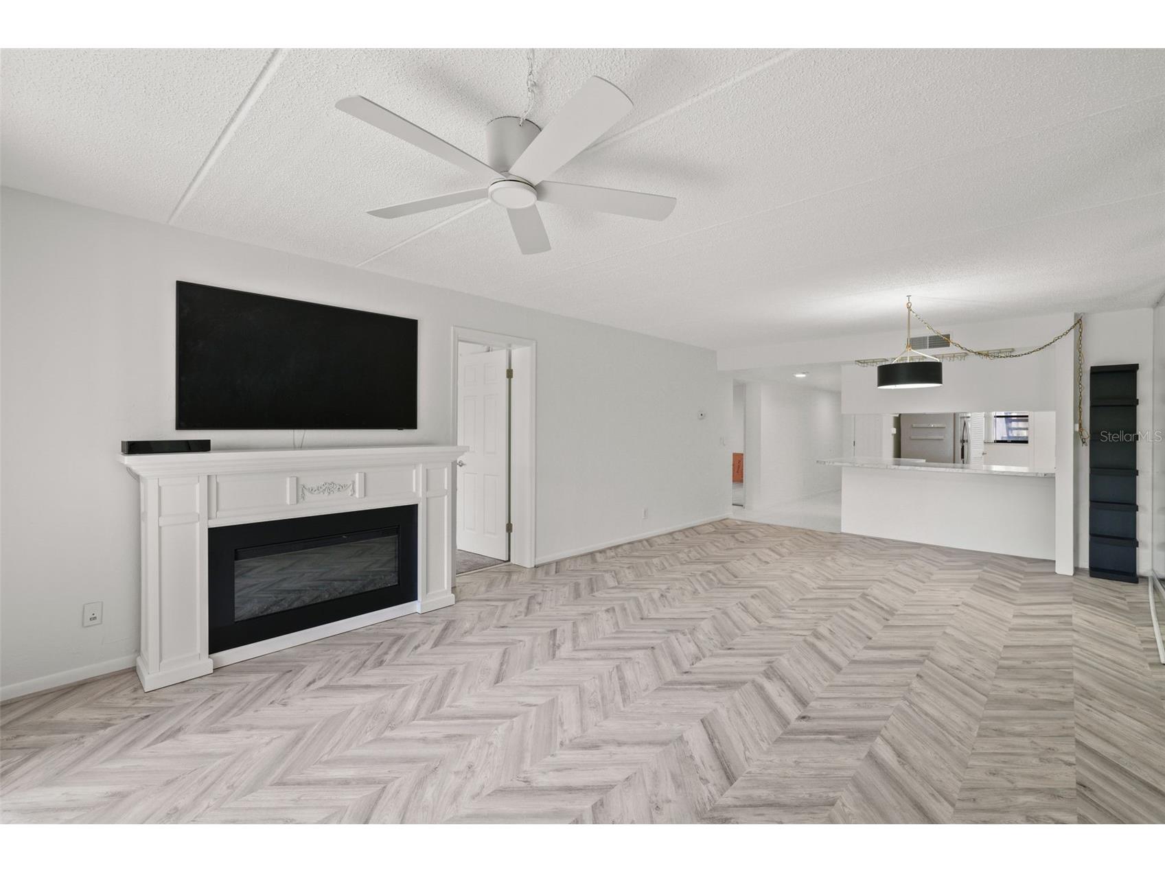 1200 Tarpon Woods Boulevard #Q4 Palm Harbor FL 34685 W7886494 image10