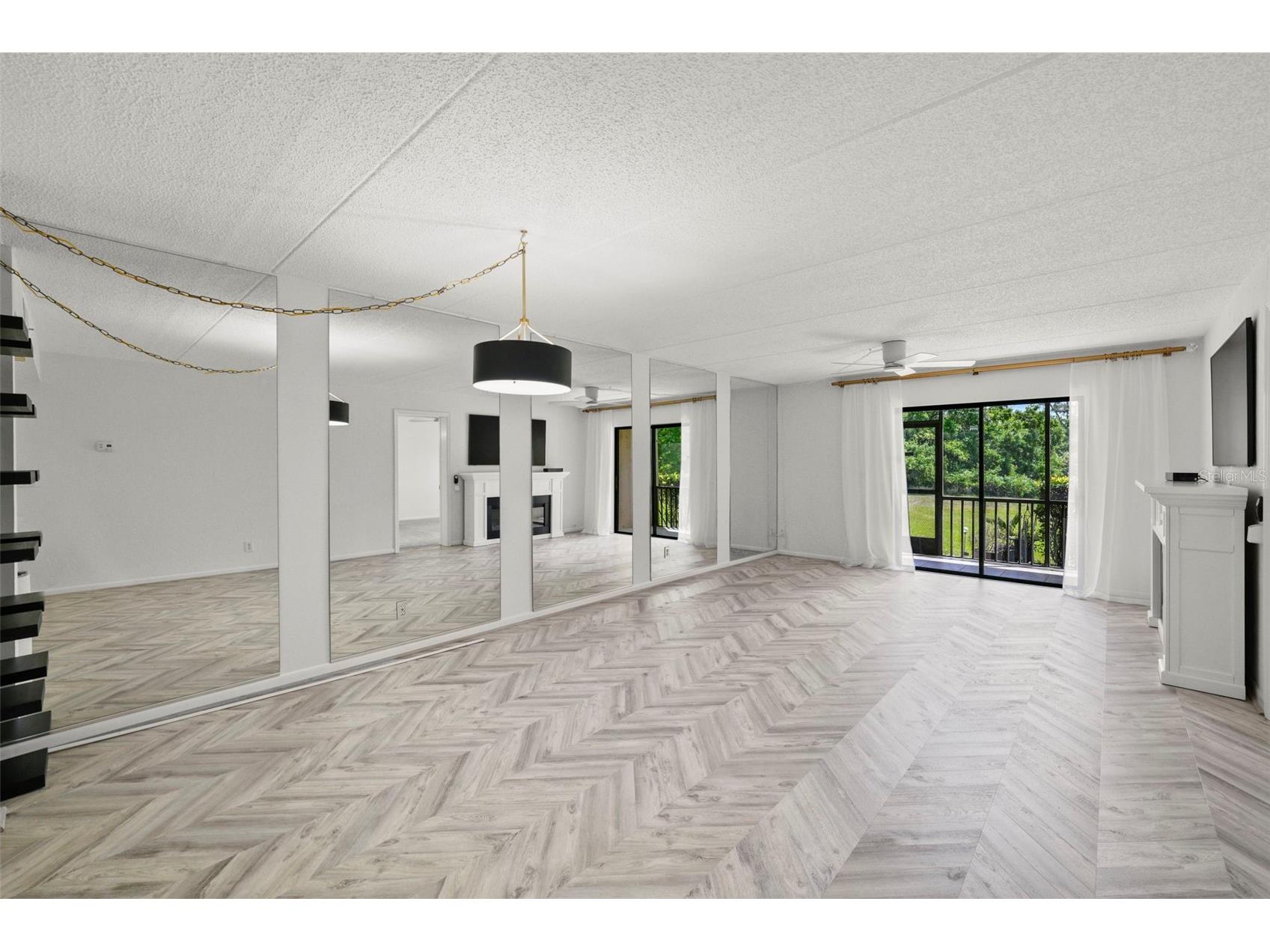 1200 Tarpon Woods Boulevard #Q4 Palm Harbor FL 34685 W7886494 image8
