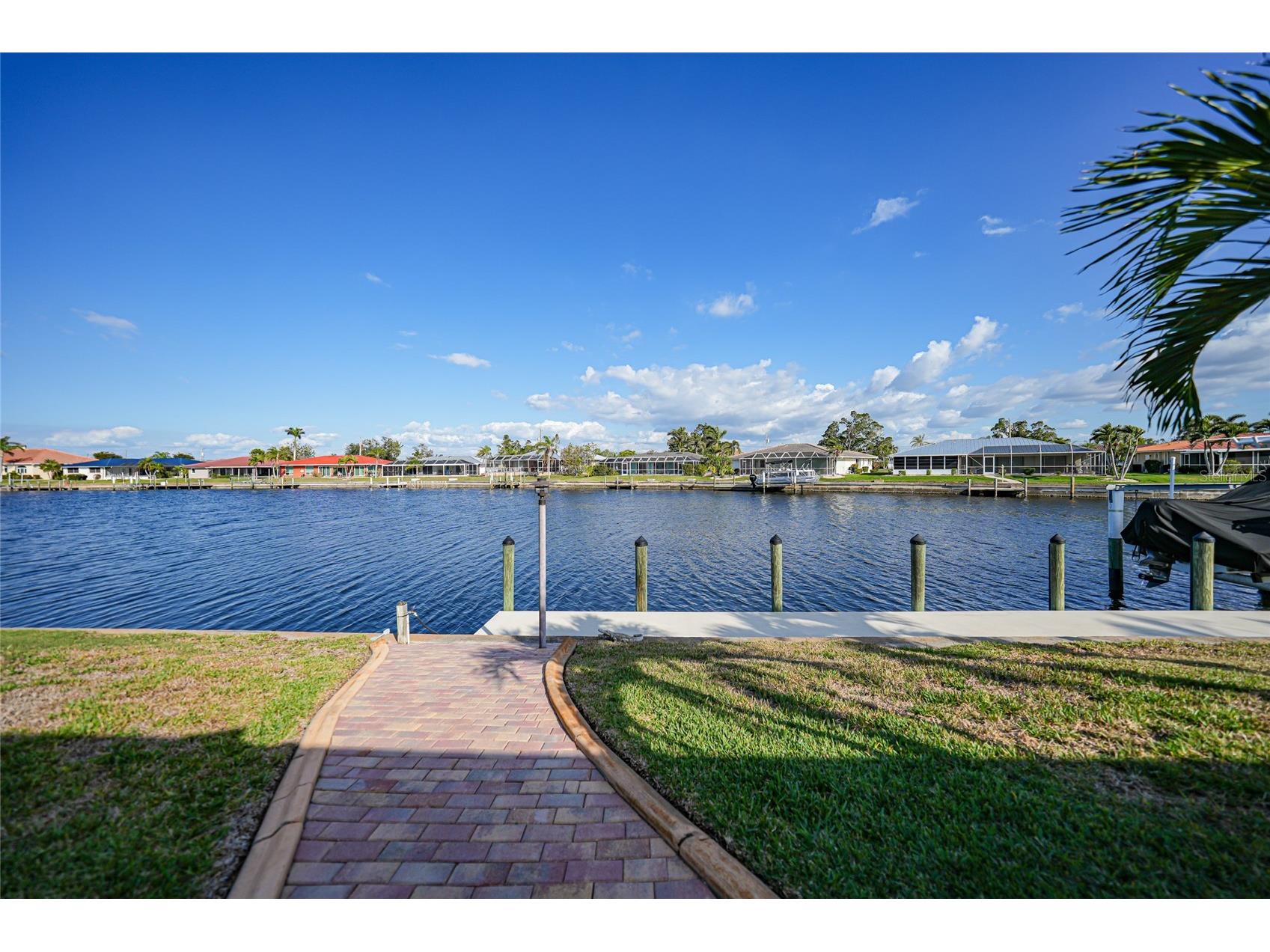 1200 Winward Court Punta Gorda FL 33950 C7519727 image1