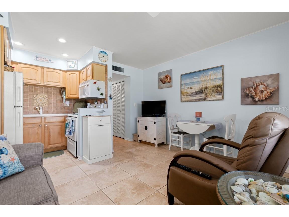 12000 Capri Circle S #28 Treasure Island FL 33706 - BOCA CEIGA BAY TB8435896 image8