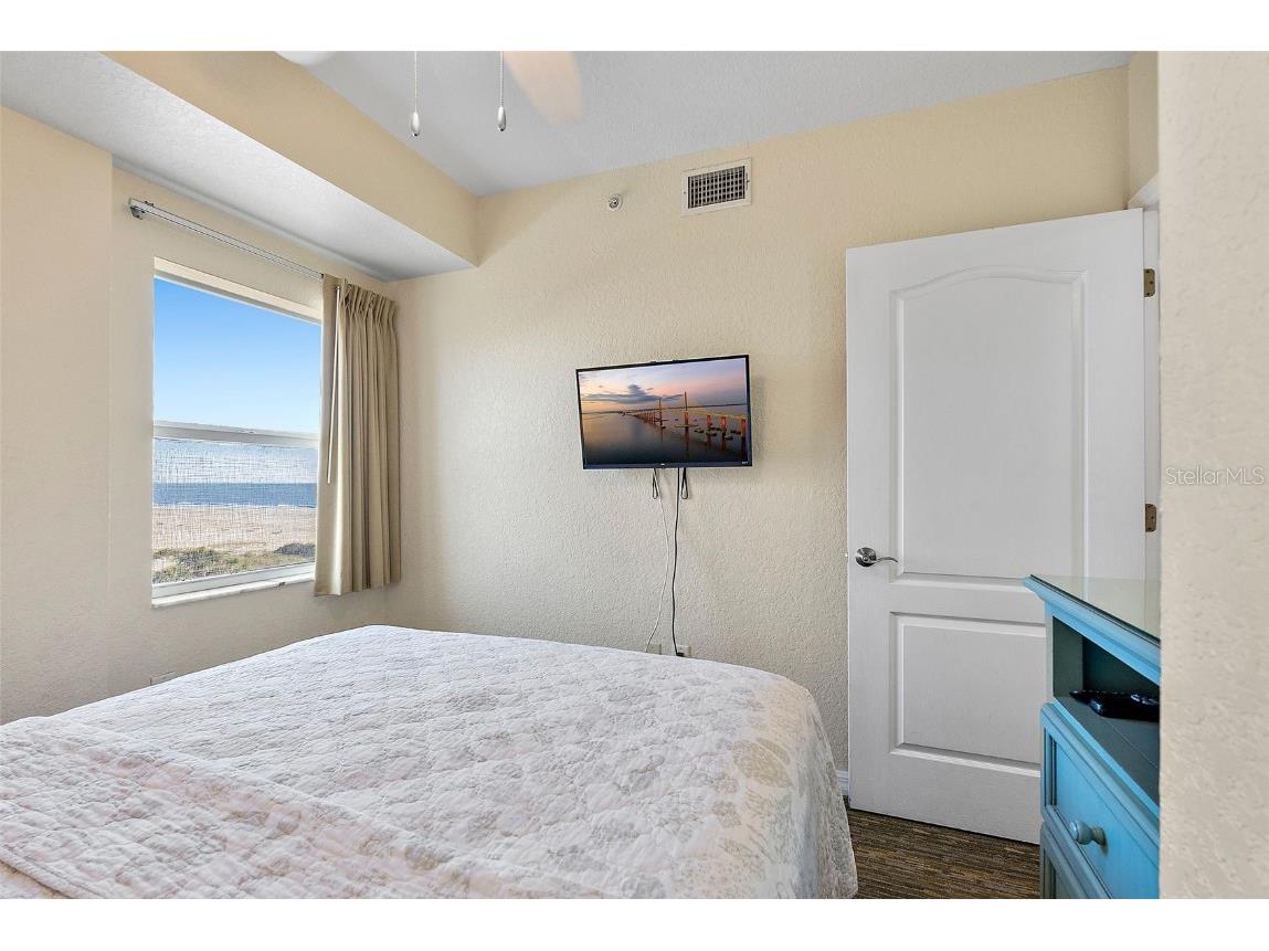 12000 Gulf Boulevard #501-W Treasure Island FL 33706 TB8440987 image24