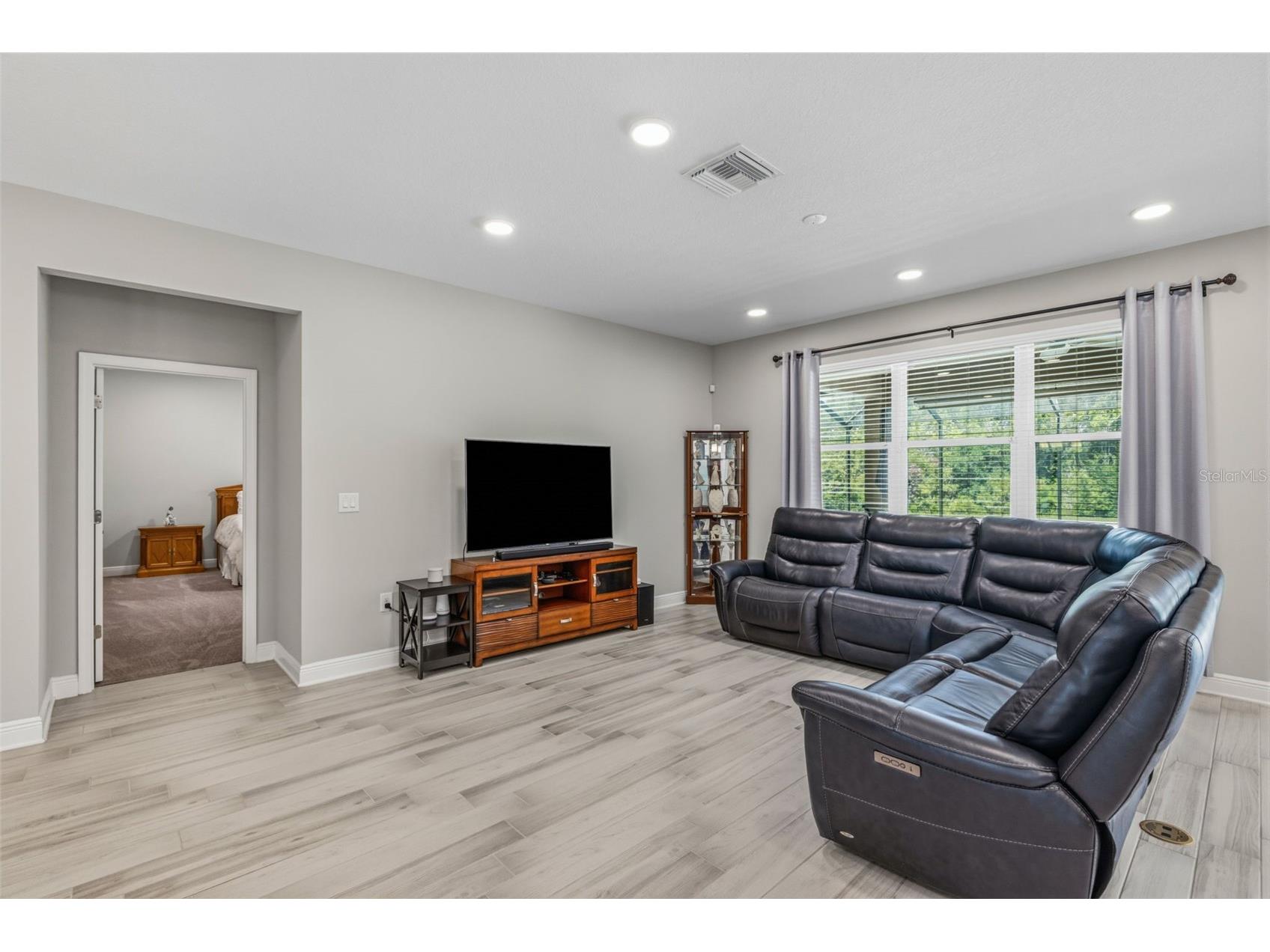 12000 Nouveau Avenue Spring Hill FL 34610 TB8526198 image21