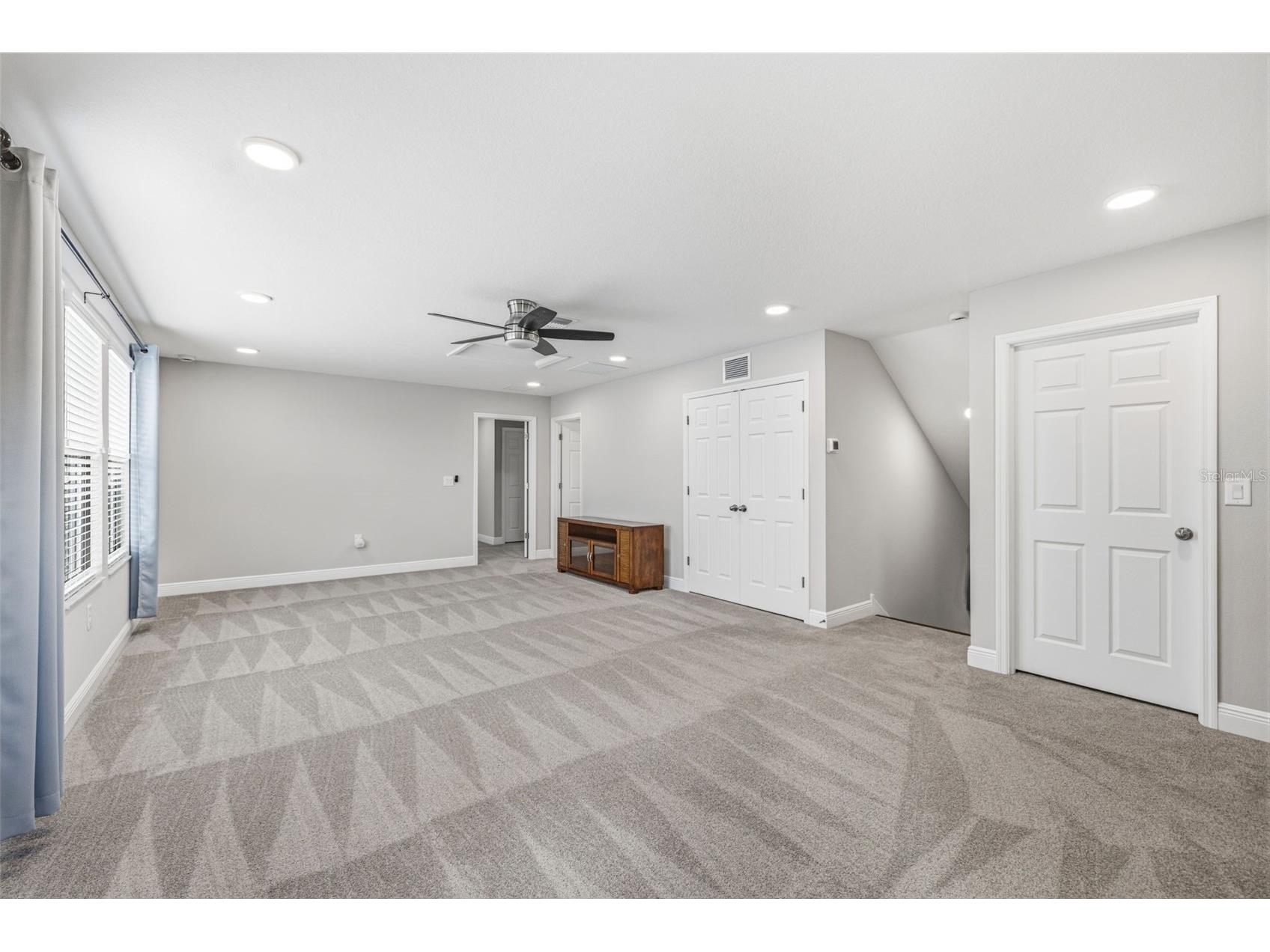 12000 Nouveau Avenue Spring Hill FL 34610 TB8526198 image37
