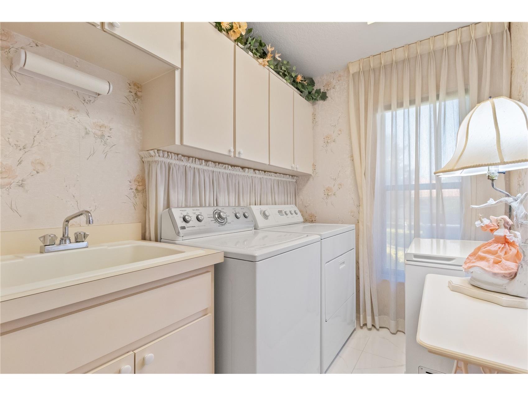 12001 Granada Place Weeki Wachee FL 34614 OM723418 image40