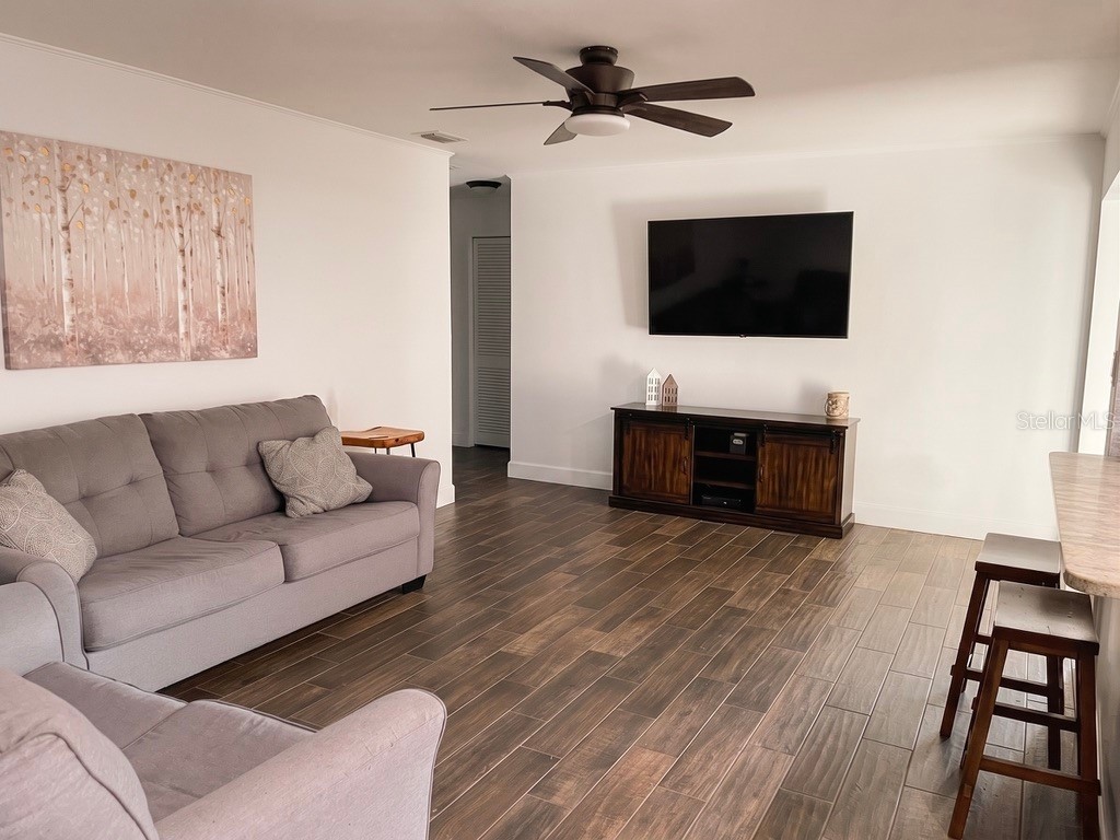 12001 N Gomez Avenue Tampa FL 33618 TB8503572 image3