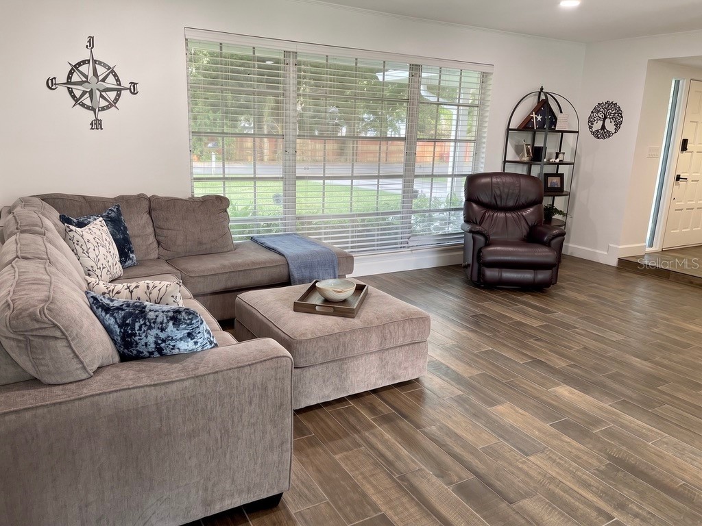12001 N Gomez Avenue Tampa FL 33618 TB8503572 image4