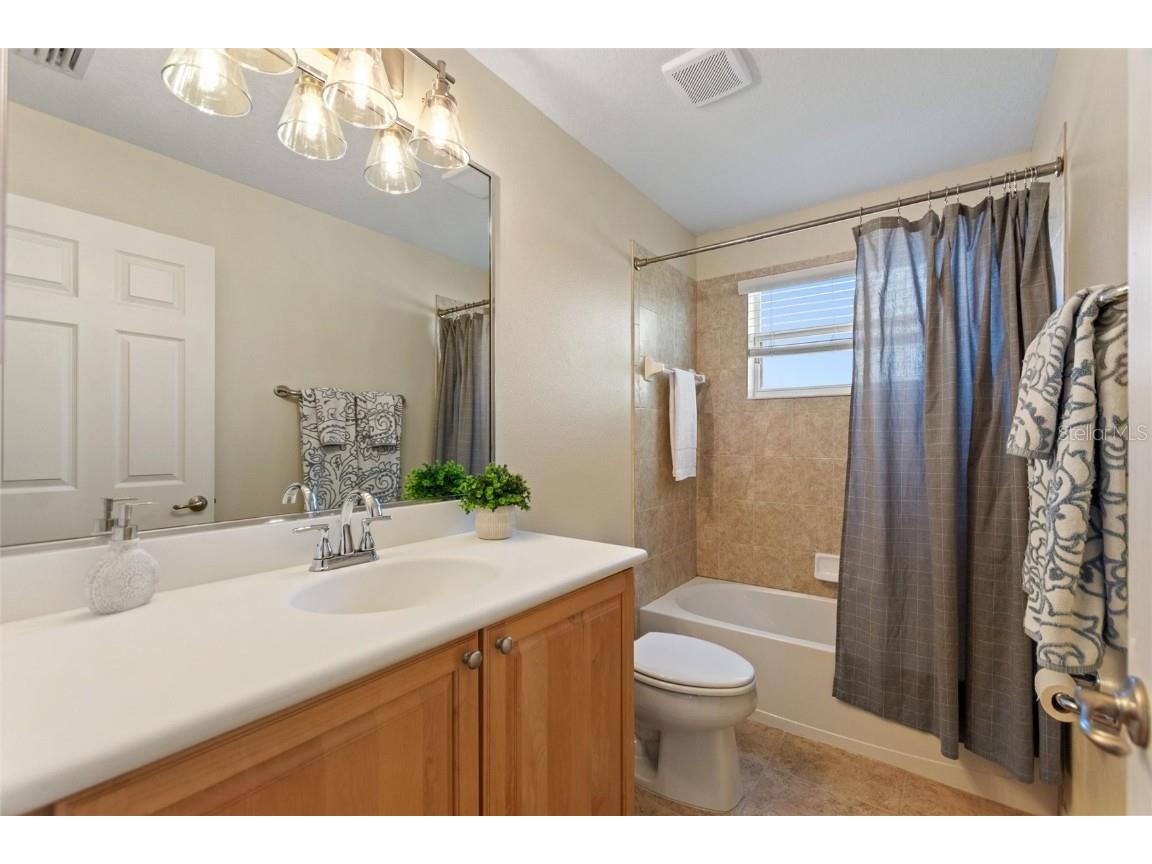 12002 Granite Woods Loop Venice FL 34292 A4669698 image40