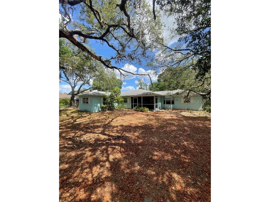 12003 Lake Ridge Road Tampa FL 33618 T3438922 image1