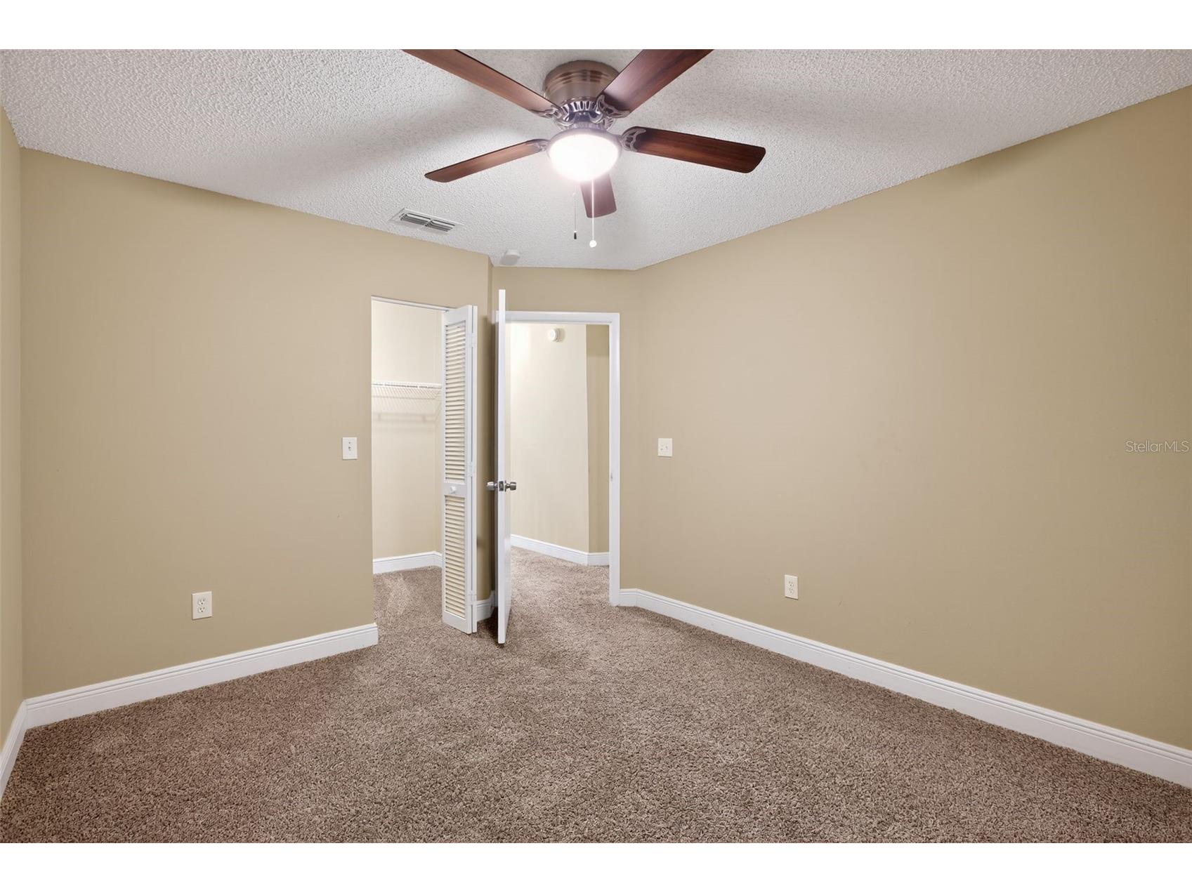 12004 W Pond Way Tampa FL 33635 TB8429745 image17