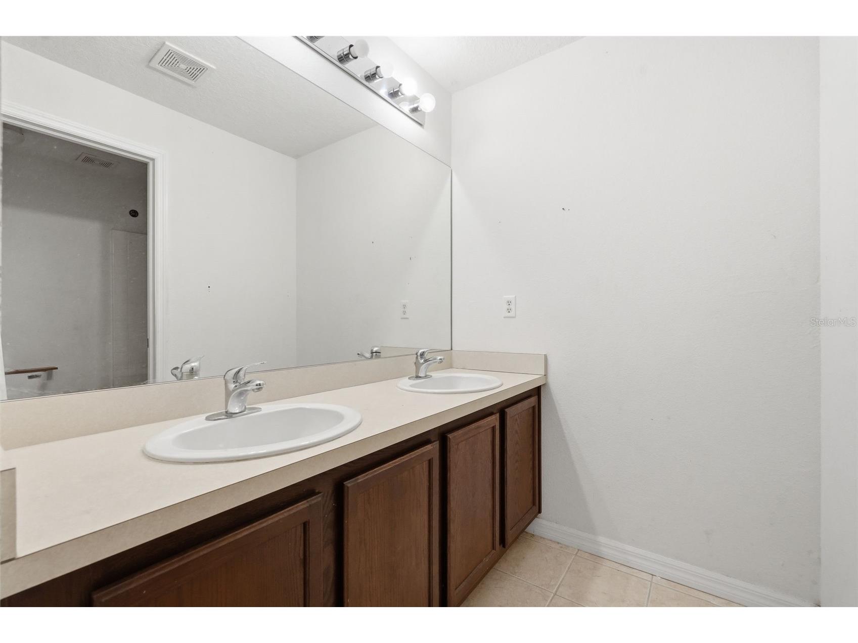 12005 Infinity Drive New Port Richey FL 34654 TB8500139 image36
