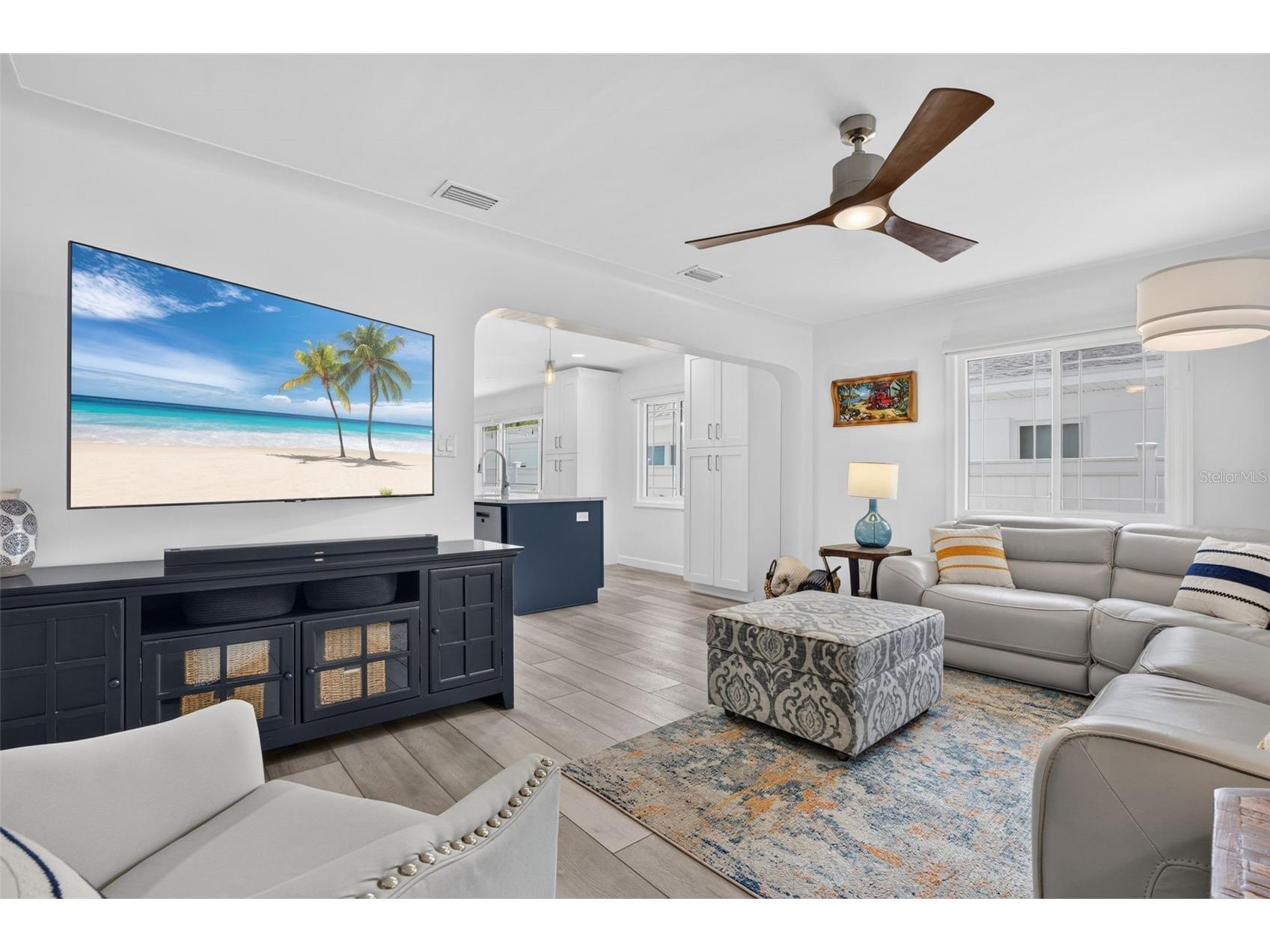 1201 15th Street N Saint Petersburg FL 33705 TB8528622 image6