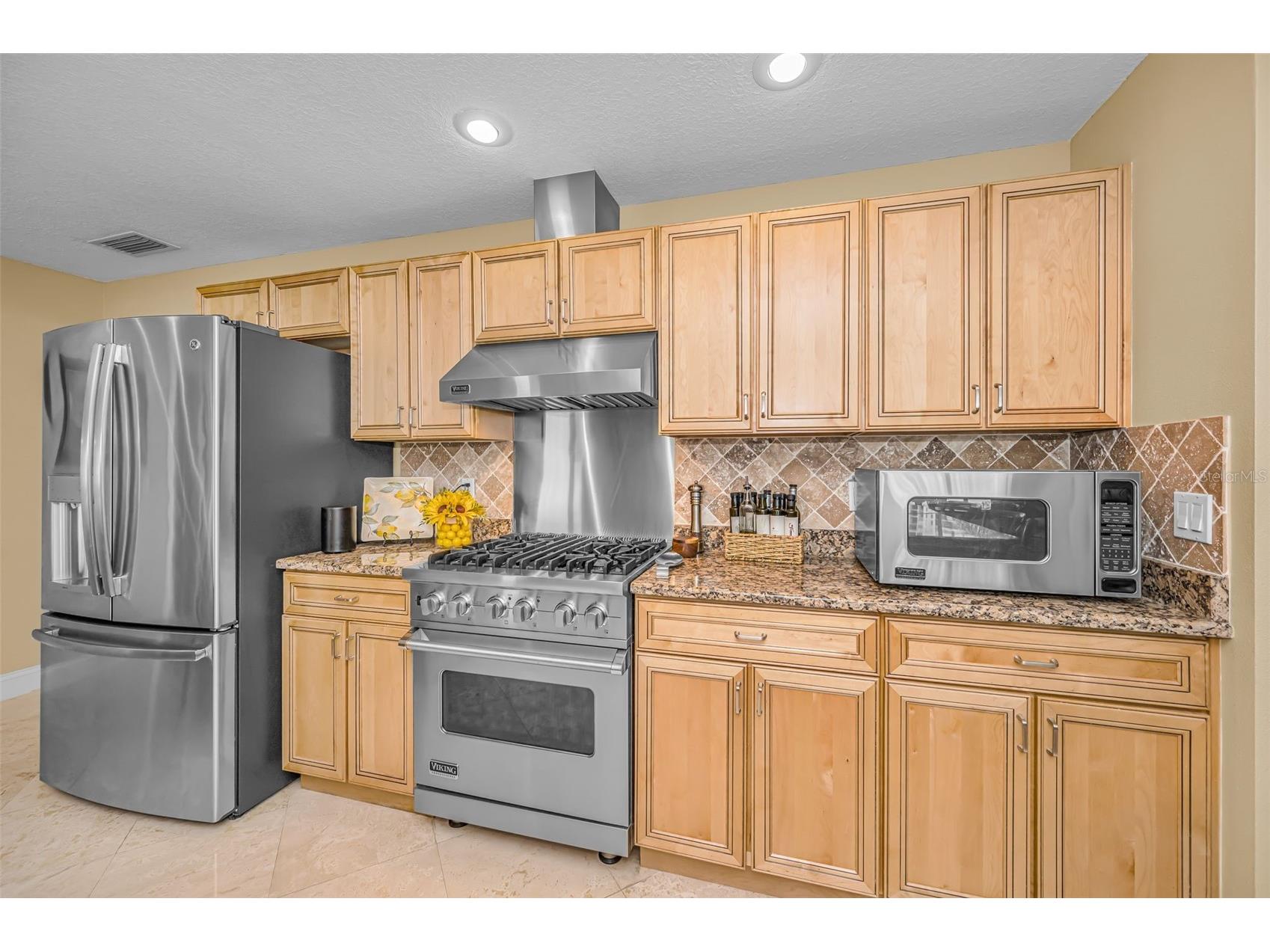 1201 81st Street S Saint Petersburg FL 33707 TB8512757 image16