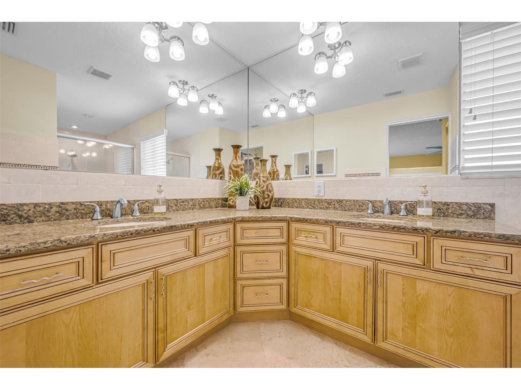 1201 81st Street S Saint Petersburg FL 33707 TB8512757 image33